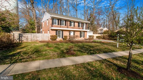 Photo of 2303 Chilham Place, POTOMAC, MD 20854 (MLS # MDMC2167686)