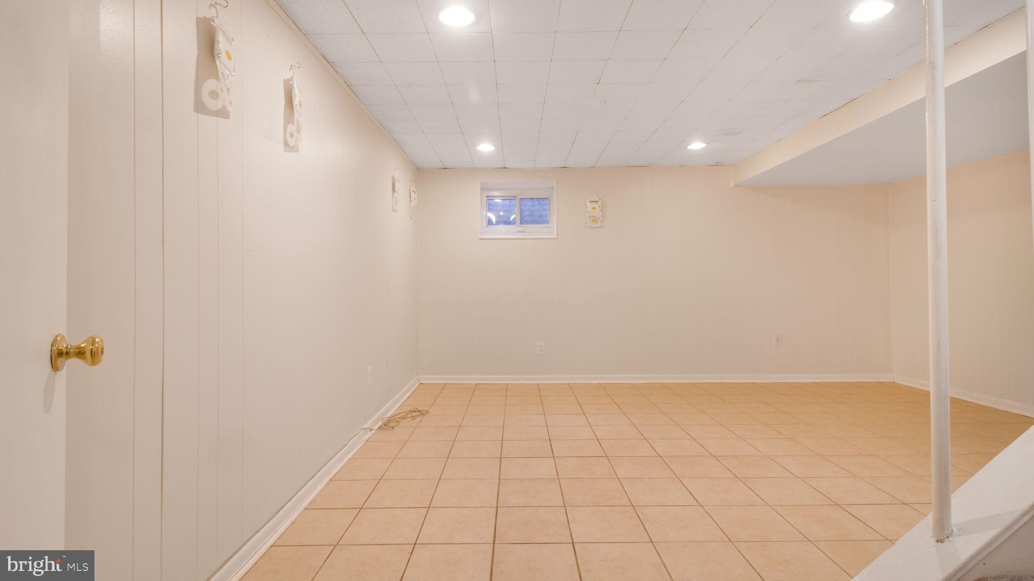 POTOMAC WOODS - Residential