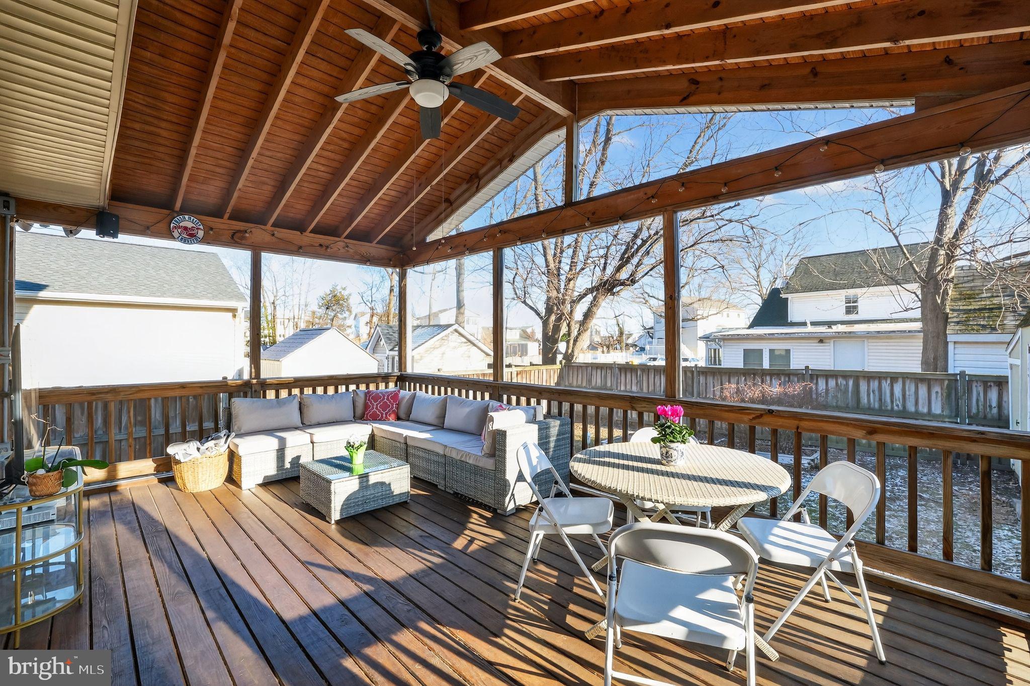 SELBY ON THE BAY - Residential