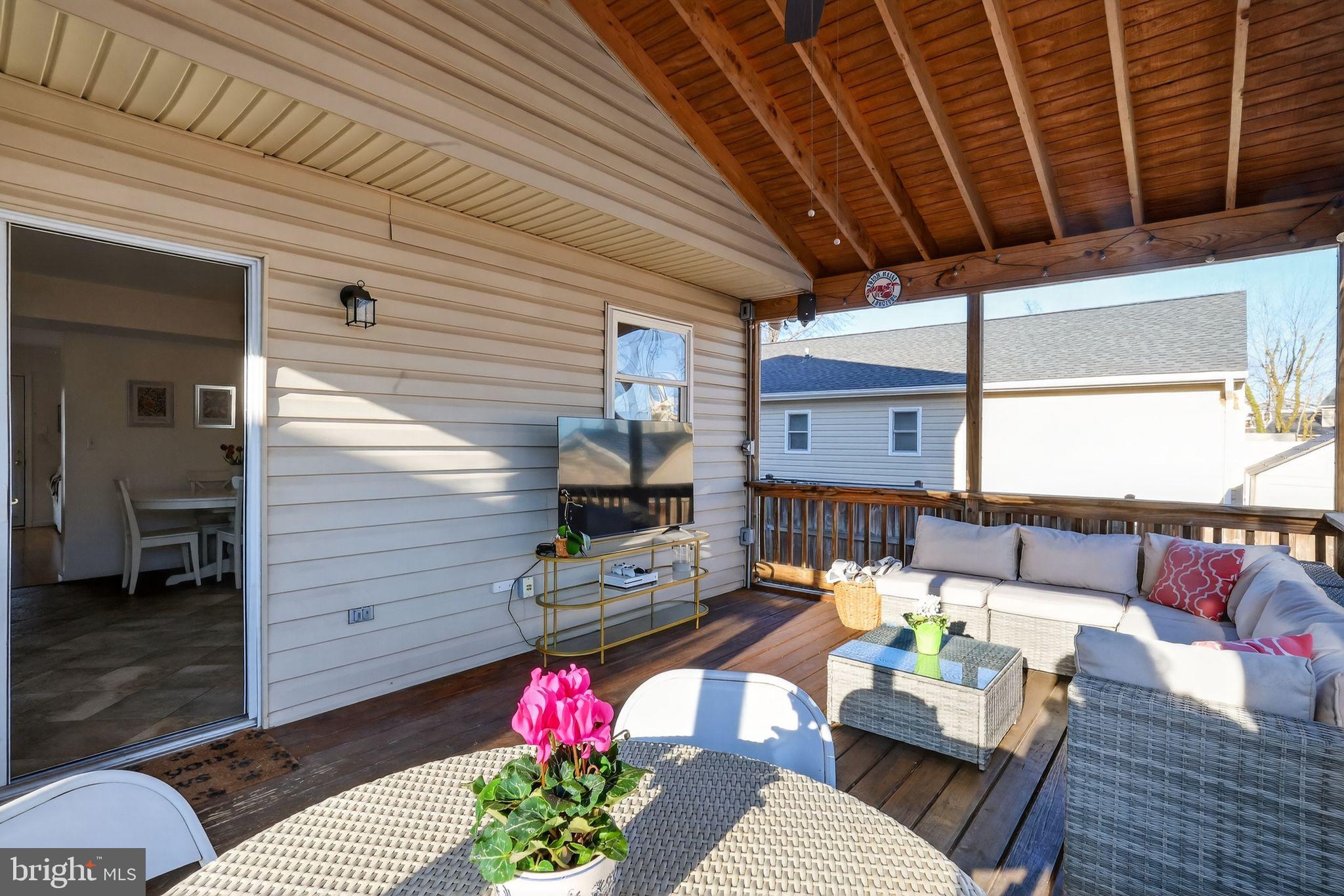 SELBY ON THE BAY - Residential