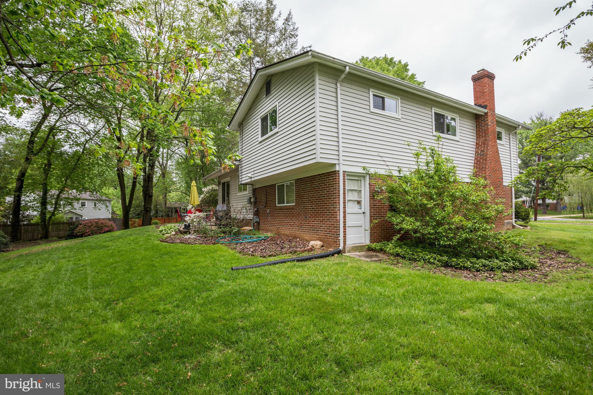 MANOR WOODS - Residential