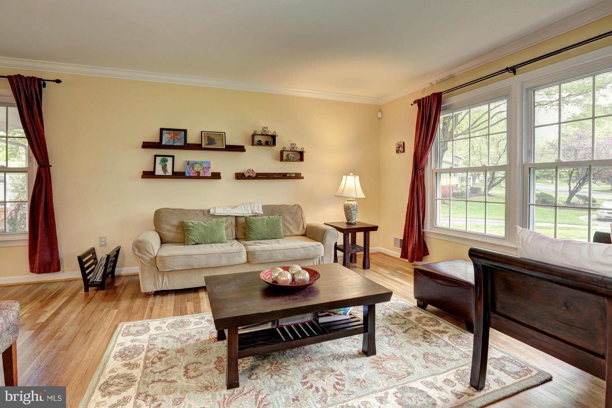 MANOR WOODS - Residential