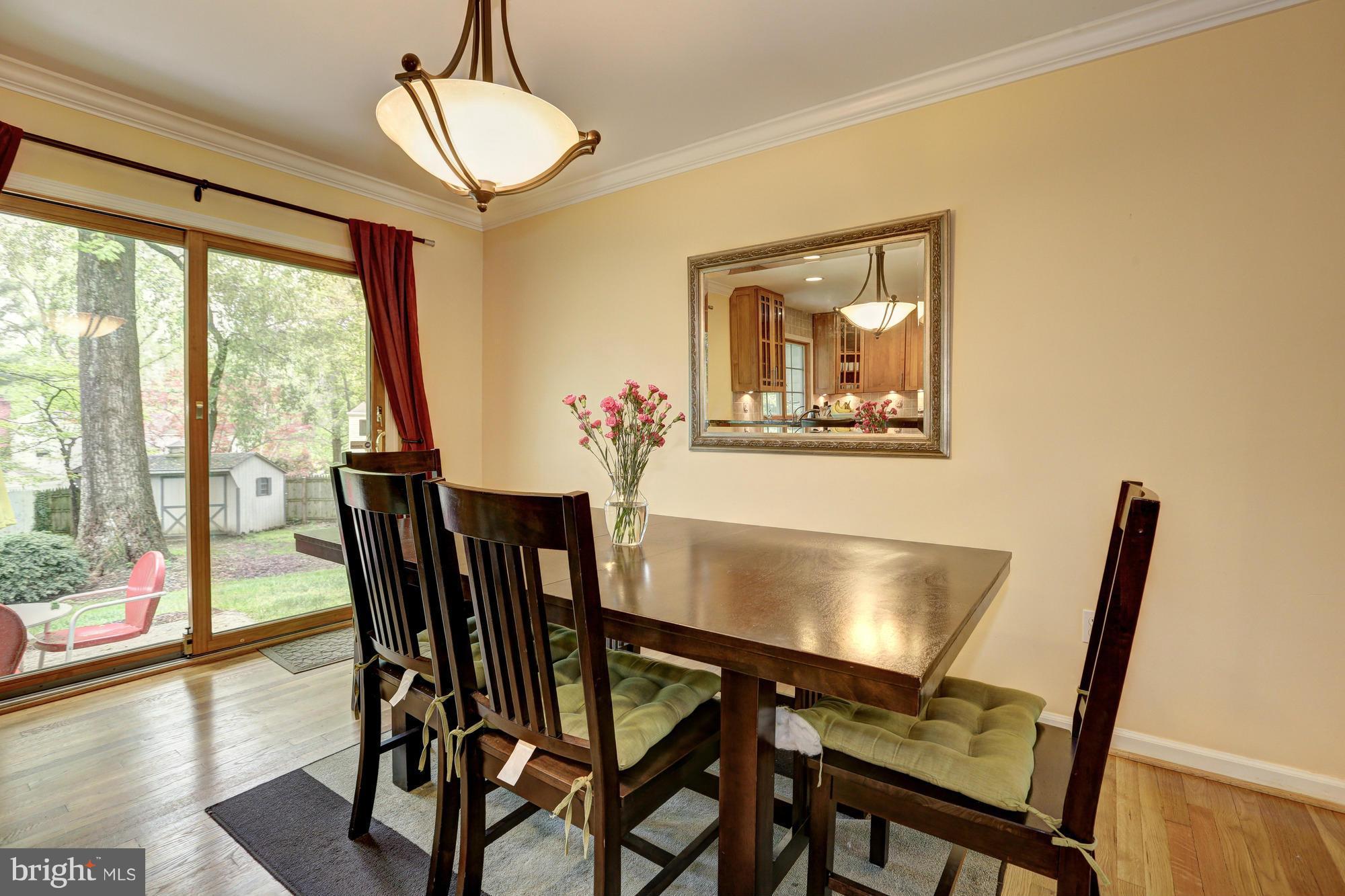 MANOR WOODS - Residential