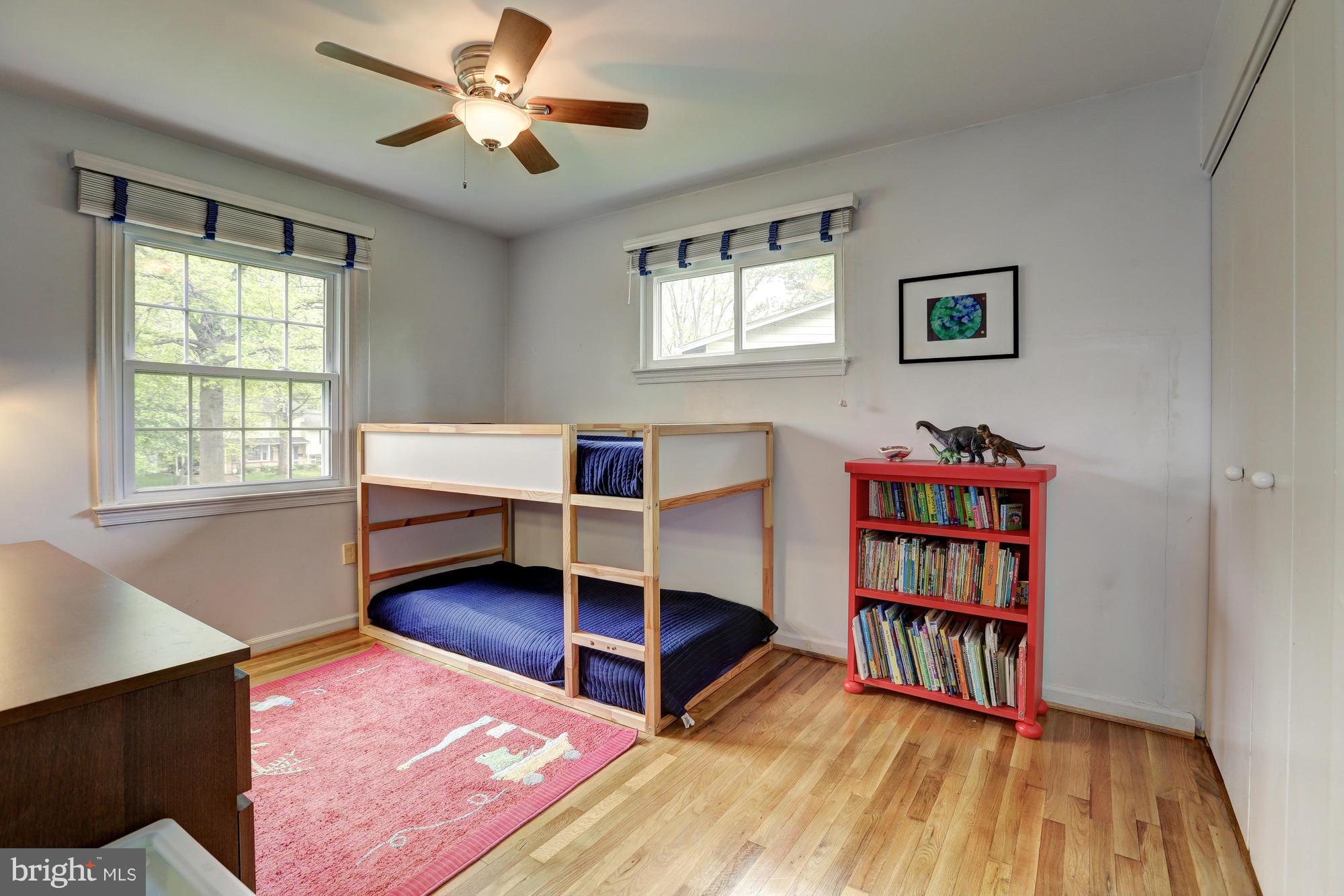 MANOR WOODS - Residential