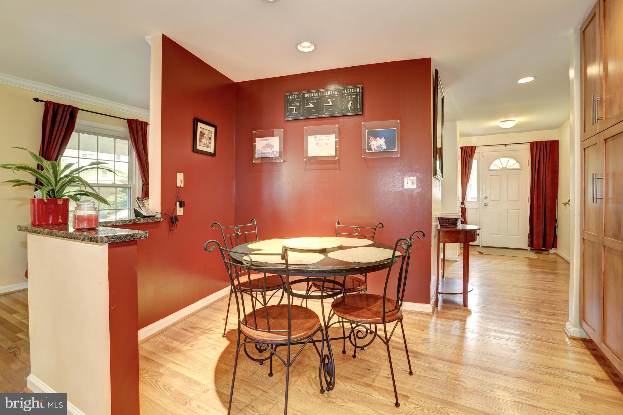 MANOR WOODS - Residential