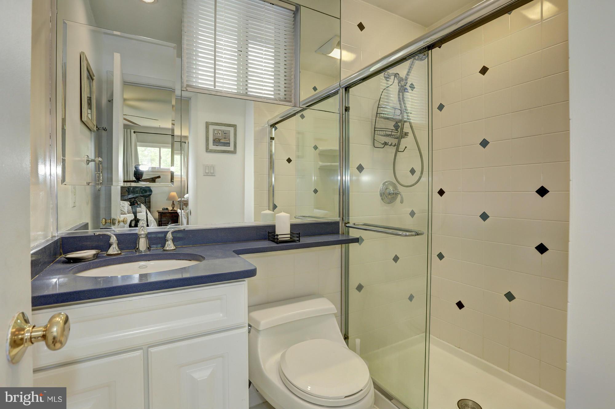 MANOR WOODS - Residential