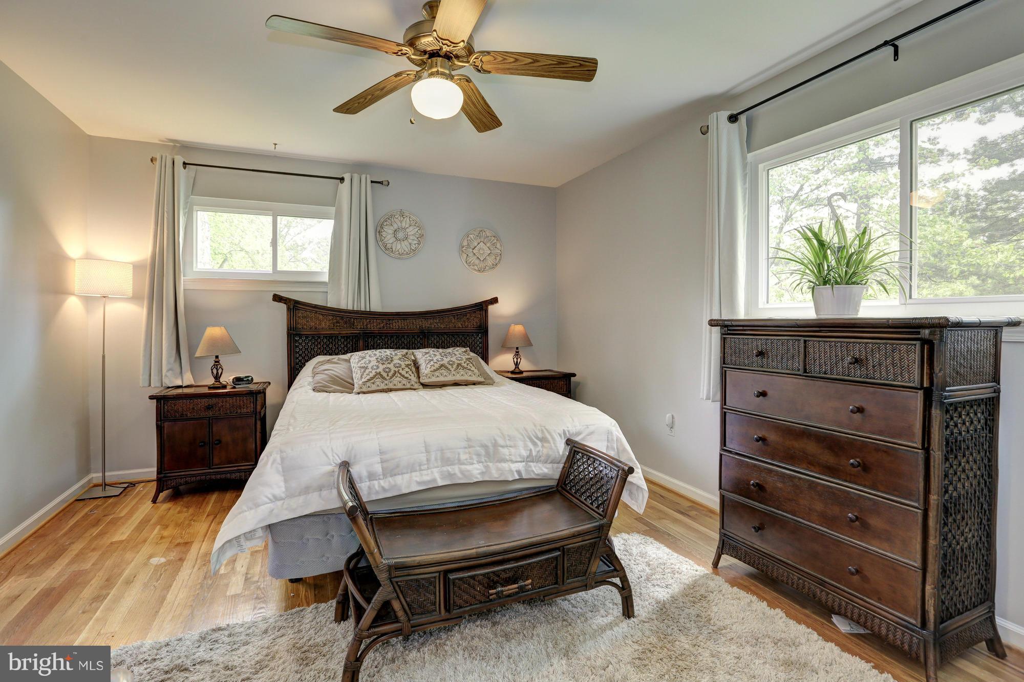 MANOR WOODS - Residential