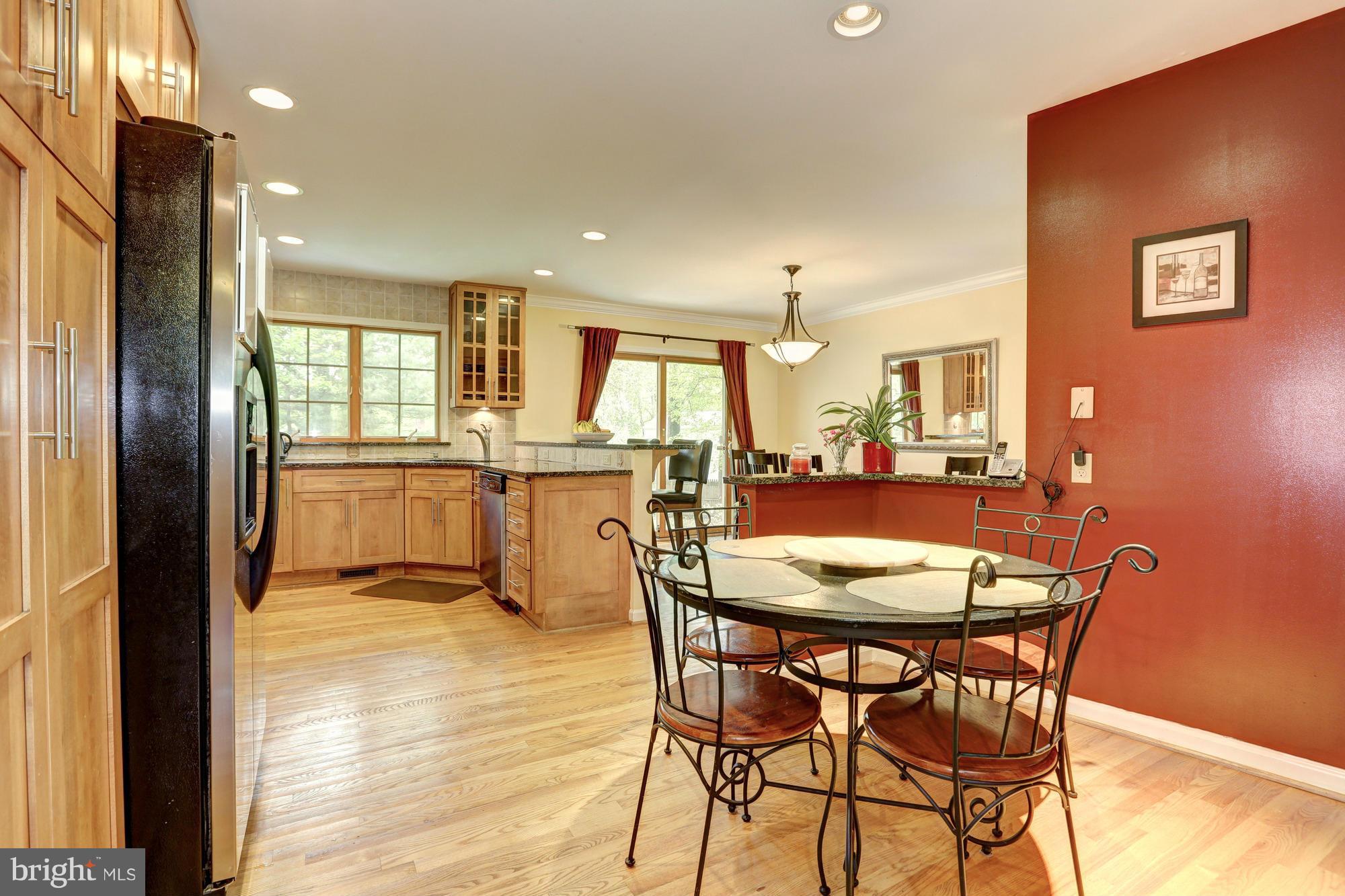 MANOR WOODS - Residential