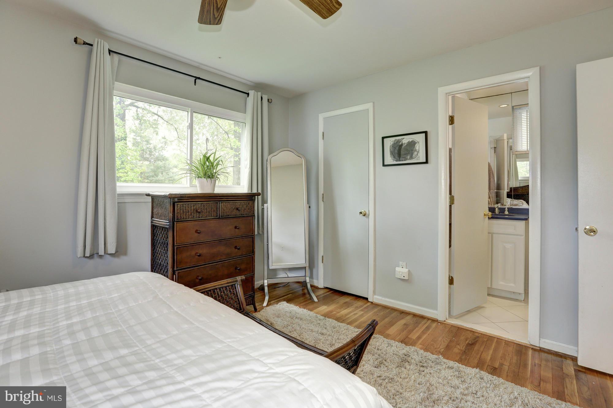 MANOR WOODS - Residential