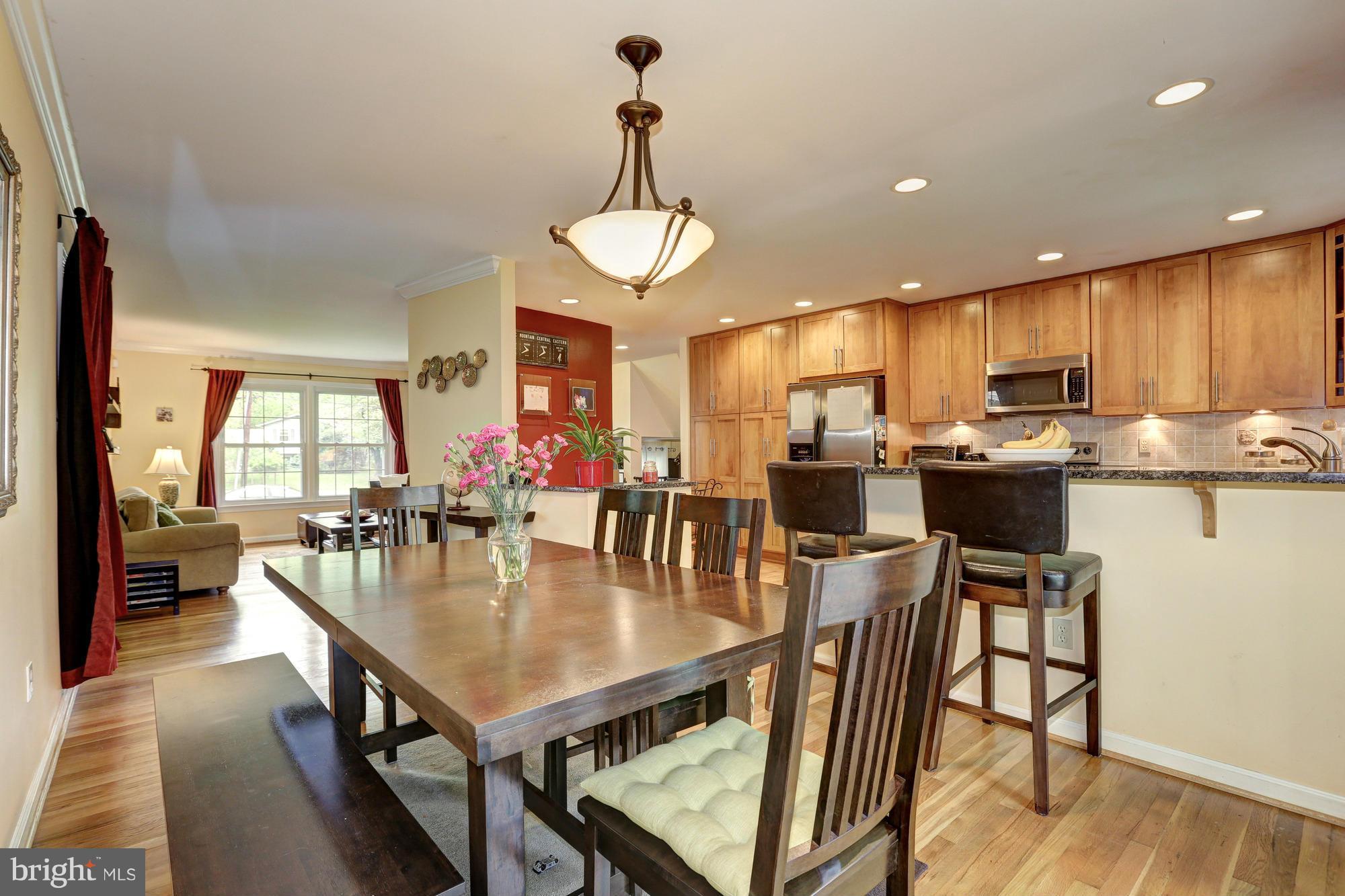 MANOR WOODS - Residential