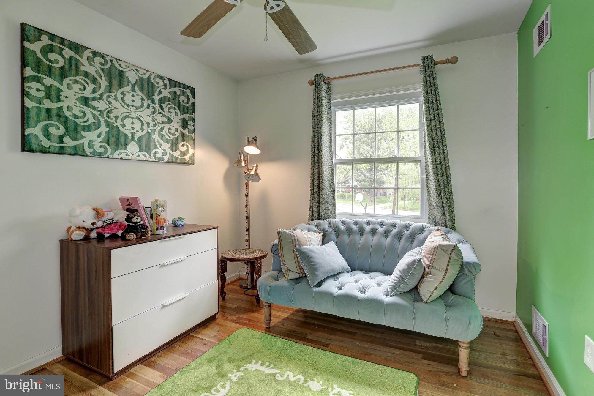 MANOR WOODS - Residential