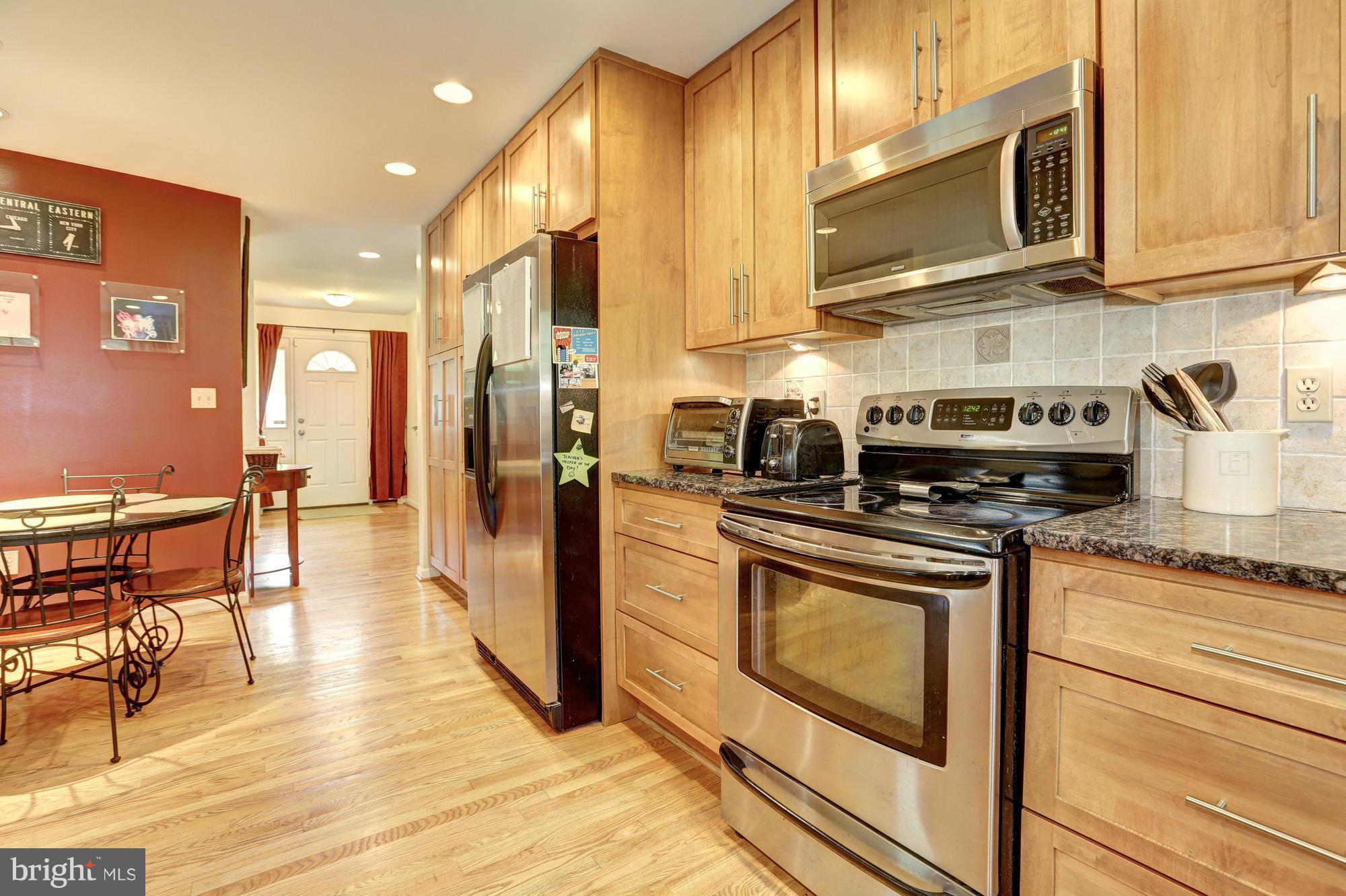 MANOR WOODS - Residential