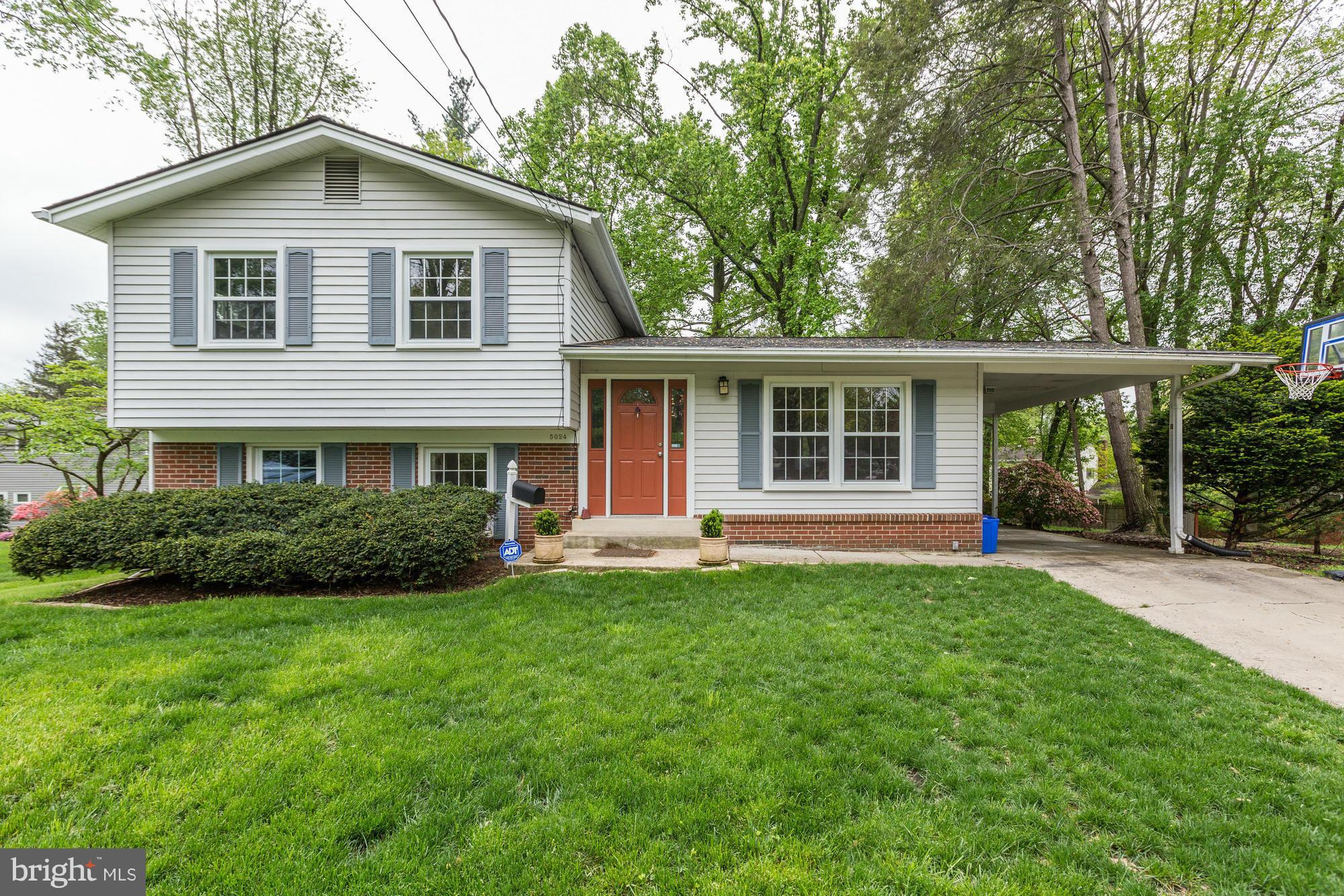 MANOR WOODS - Residential