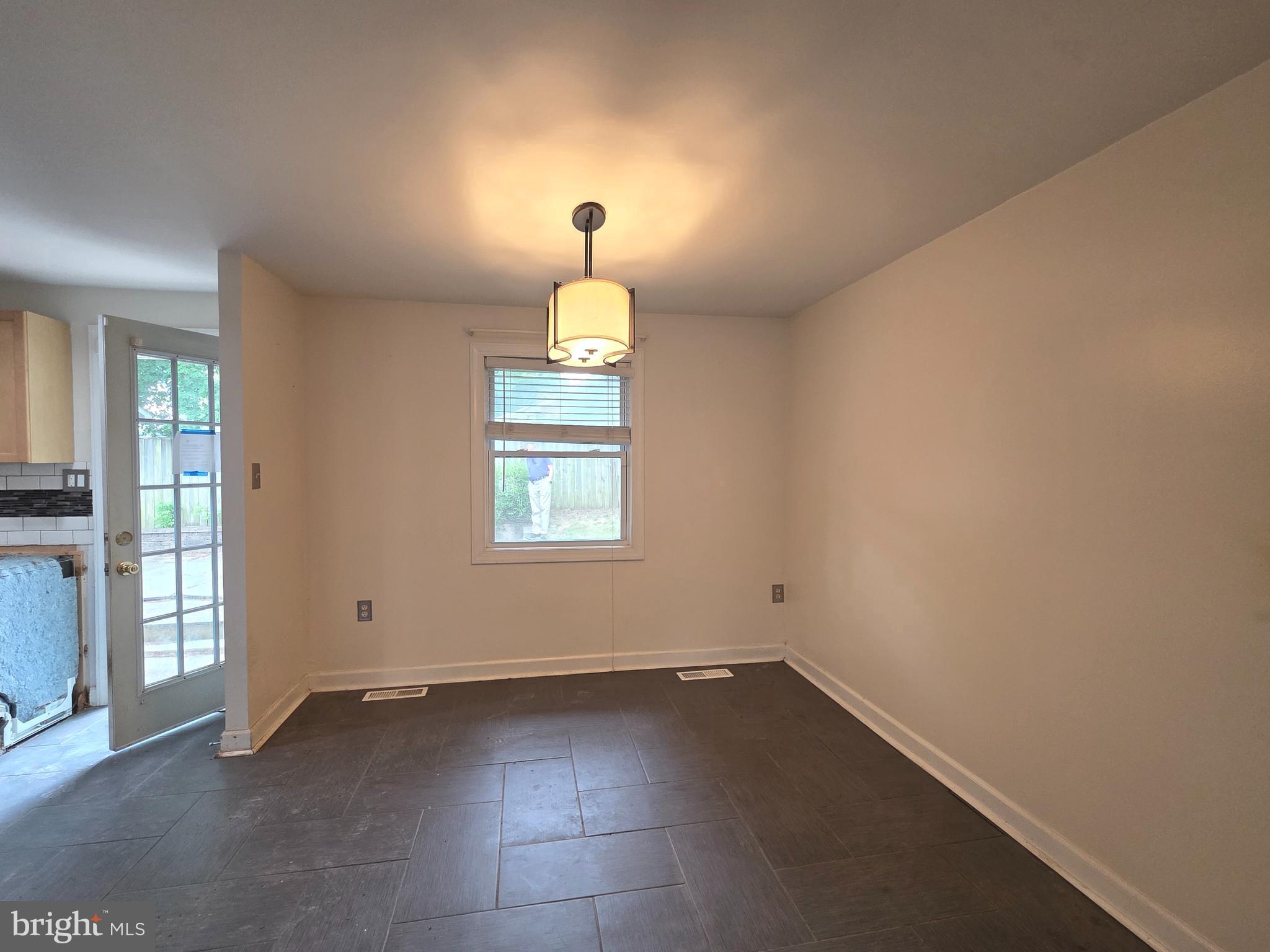 2684 PINEWOOD DRIVE
