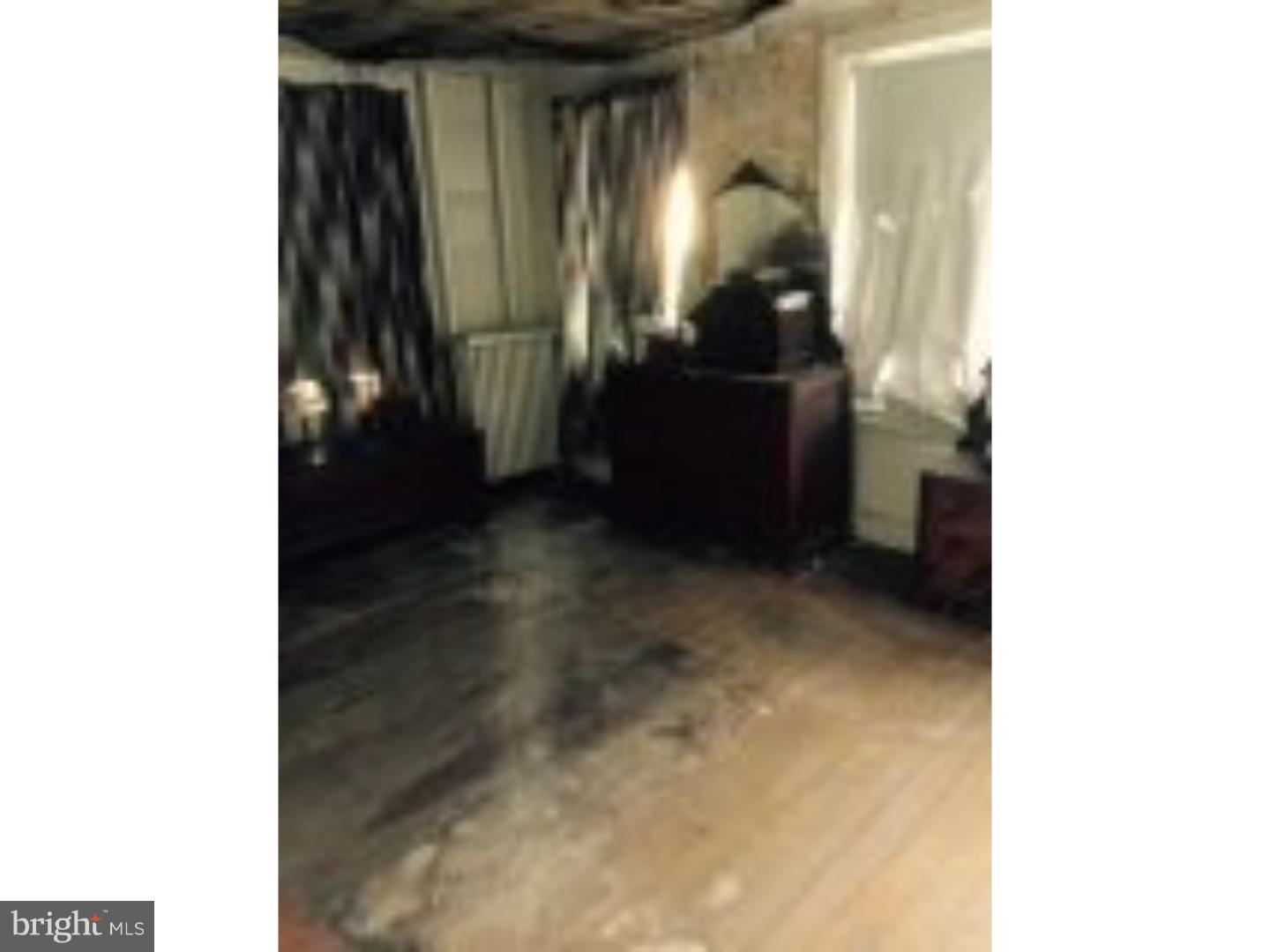 WEST OAK LANE - Residential