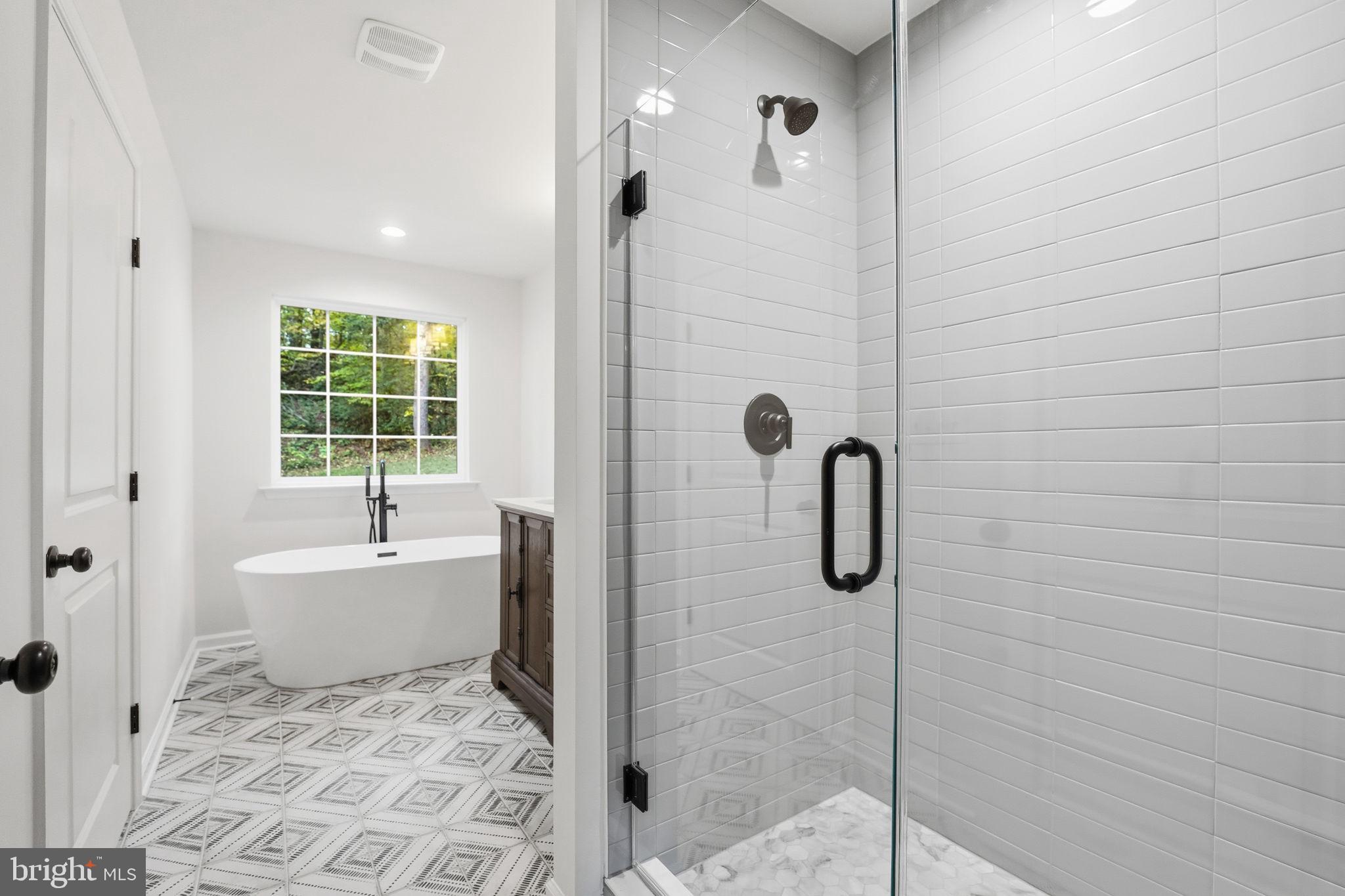 UPPER REDOUBT HEIGHTS - Residential