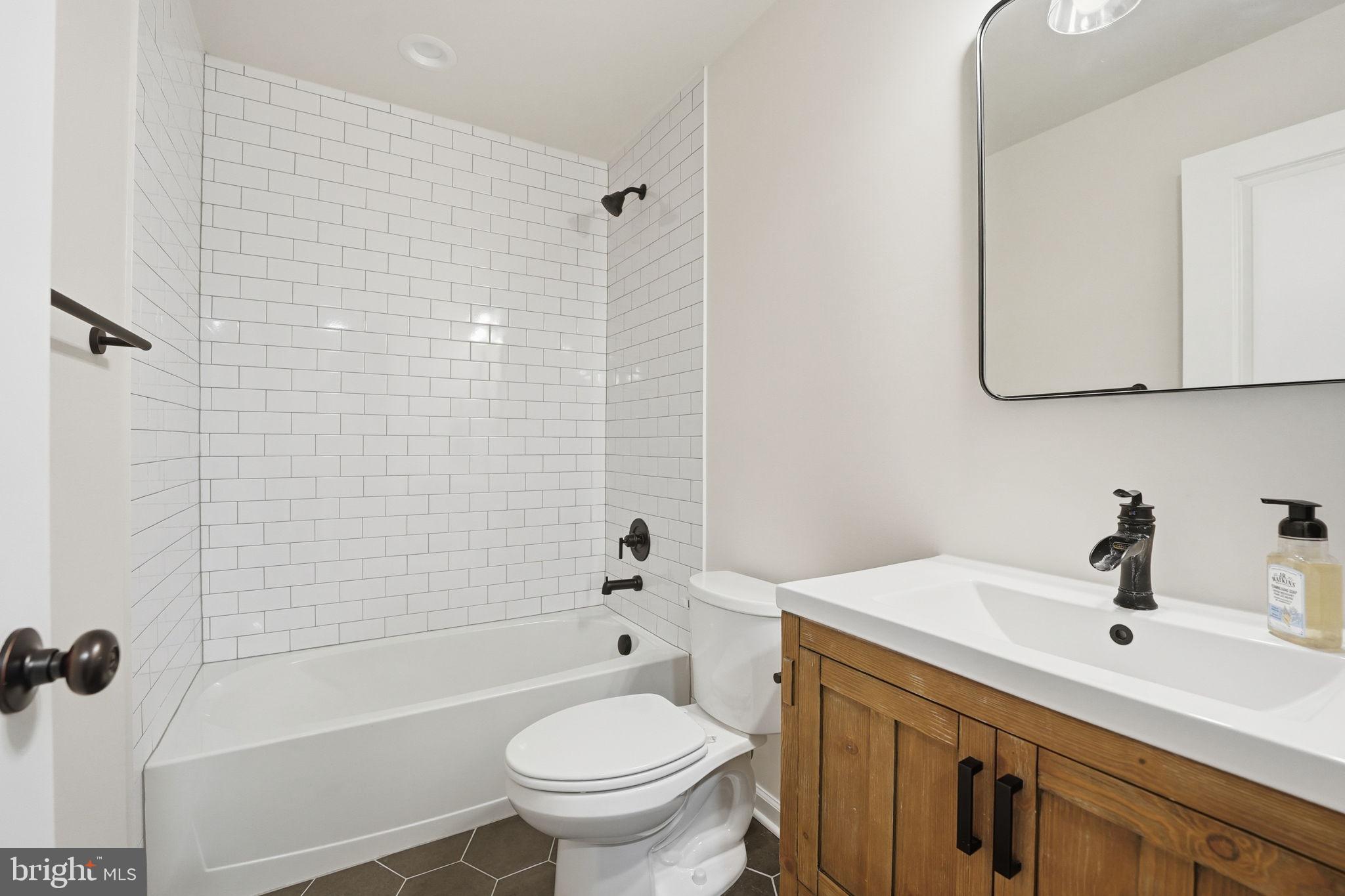 UPPER REDOUBT HEIGHTS - Residential