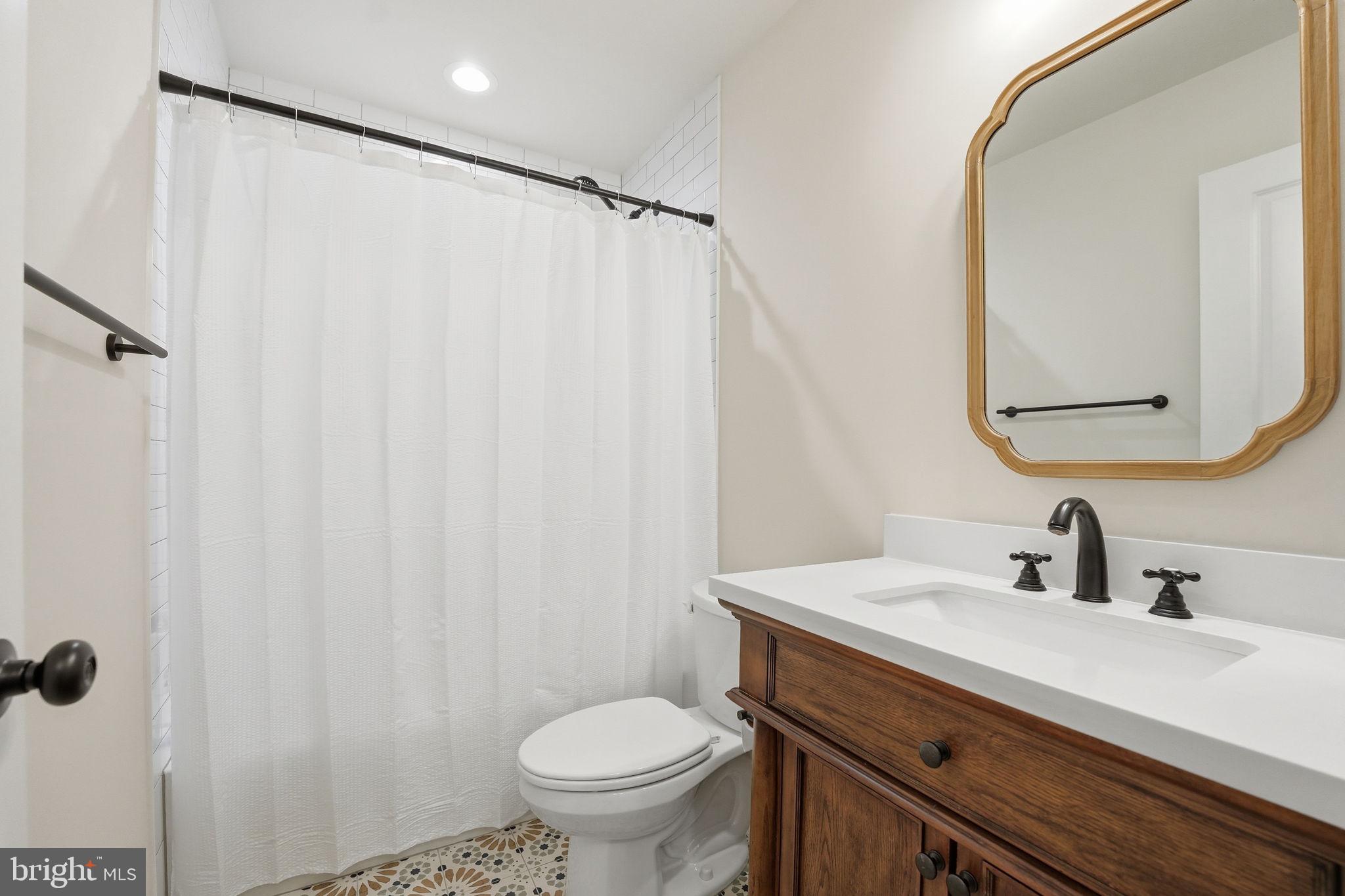 UPPER REDOUBT HEIGHTS - Residential