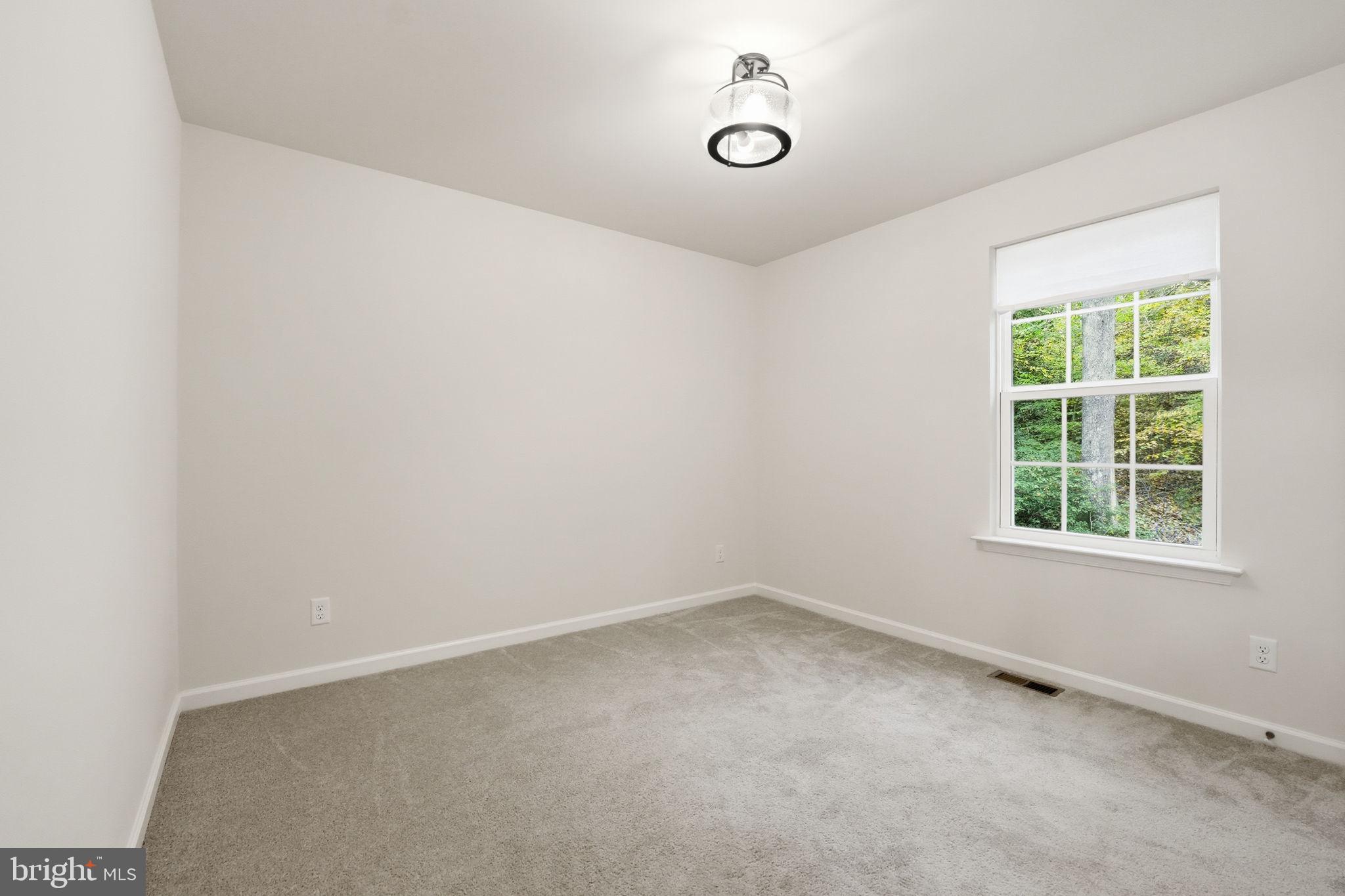 UPPER REDOUBT HEIGHTS - Residential