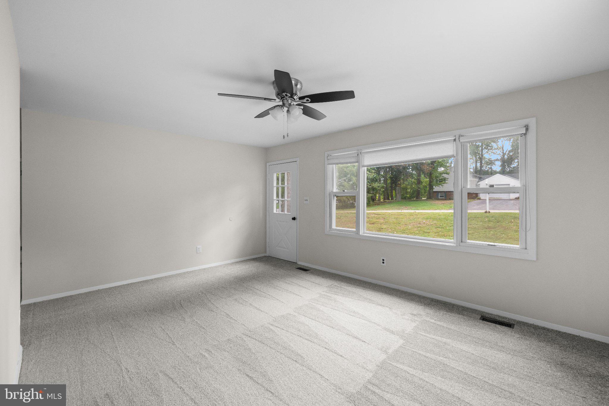 1512 CARRIAGE HILL DRIVE