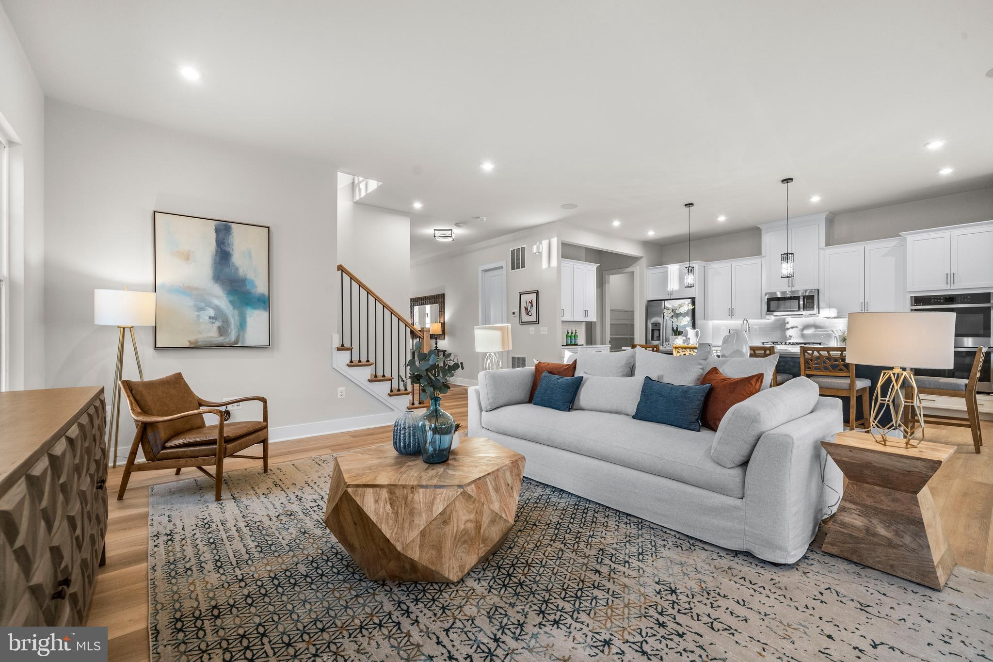 PIMMIT HILLS - Residential