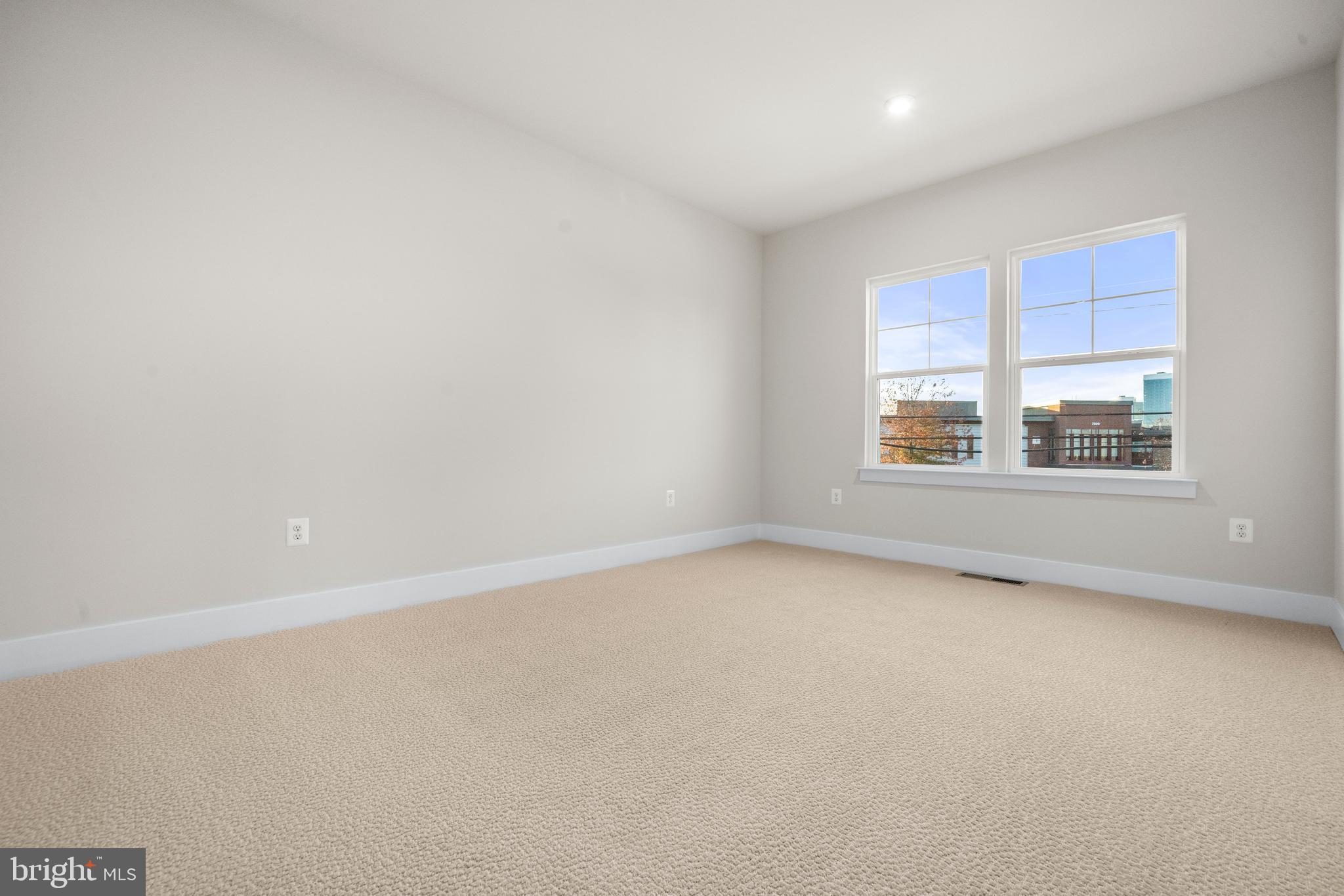 PIMMIT HILLS - Residential