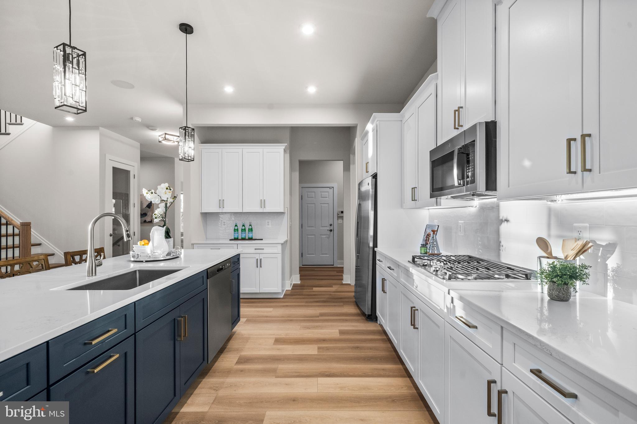 PIMMIT HILLS - Residential