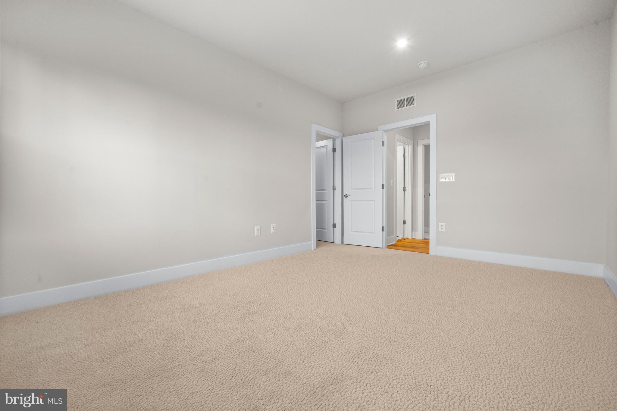 PIMMIT HILLS - Residential