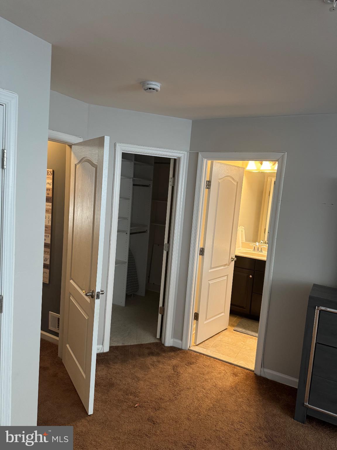 SEVERN WOODS - Residential Lease