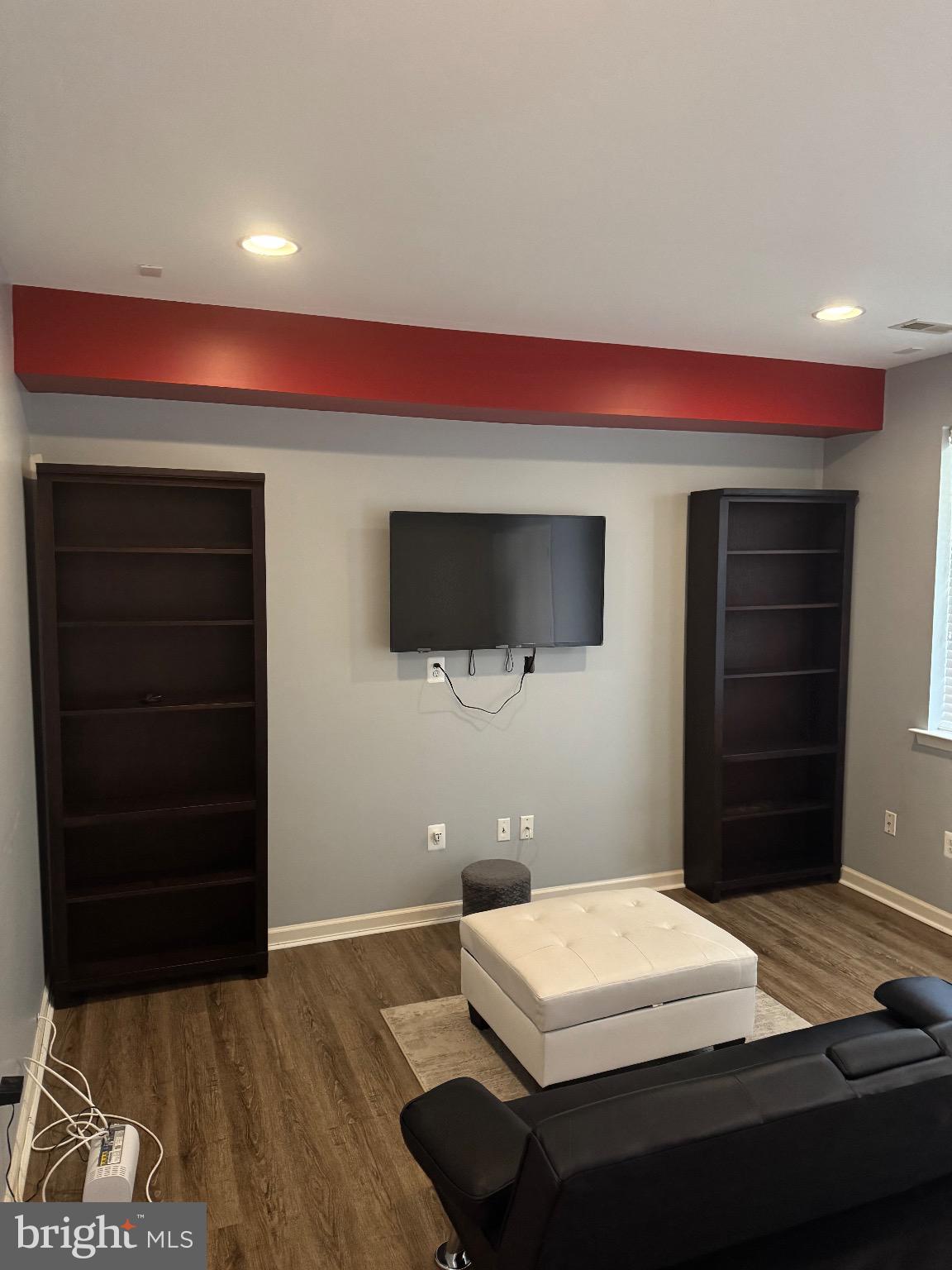 SEVERN WOODS - Residential Lease