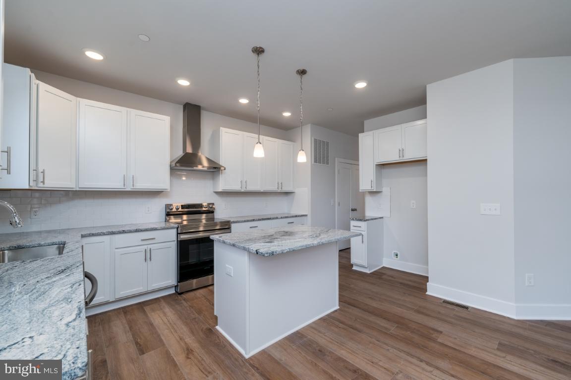 SABRINA PARK - Residential