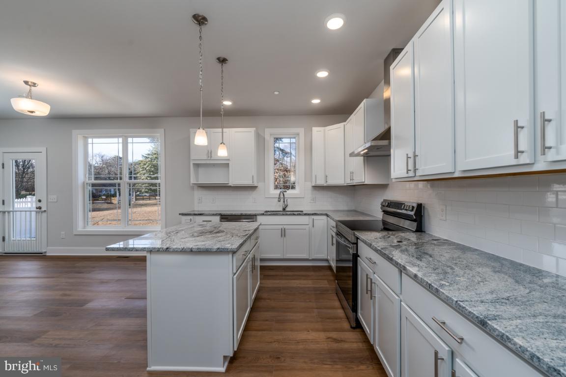 SABRINA PARK - Residential