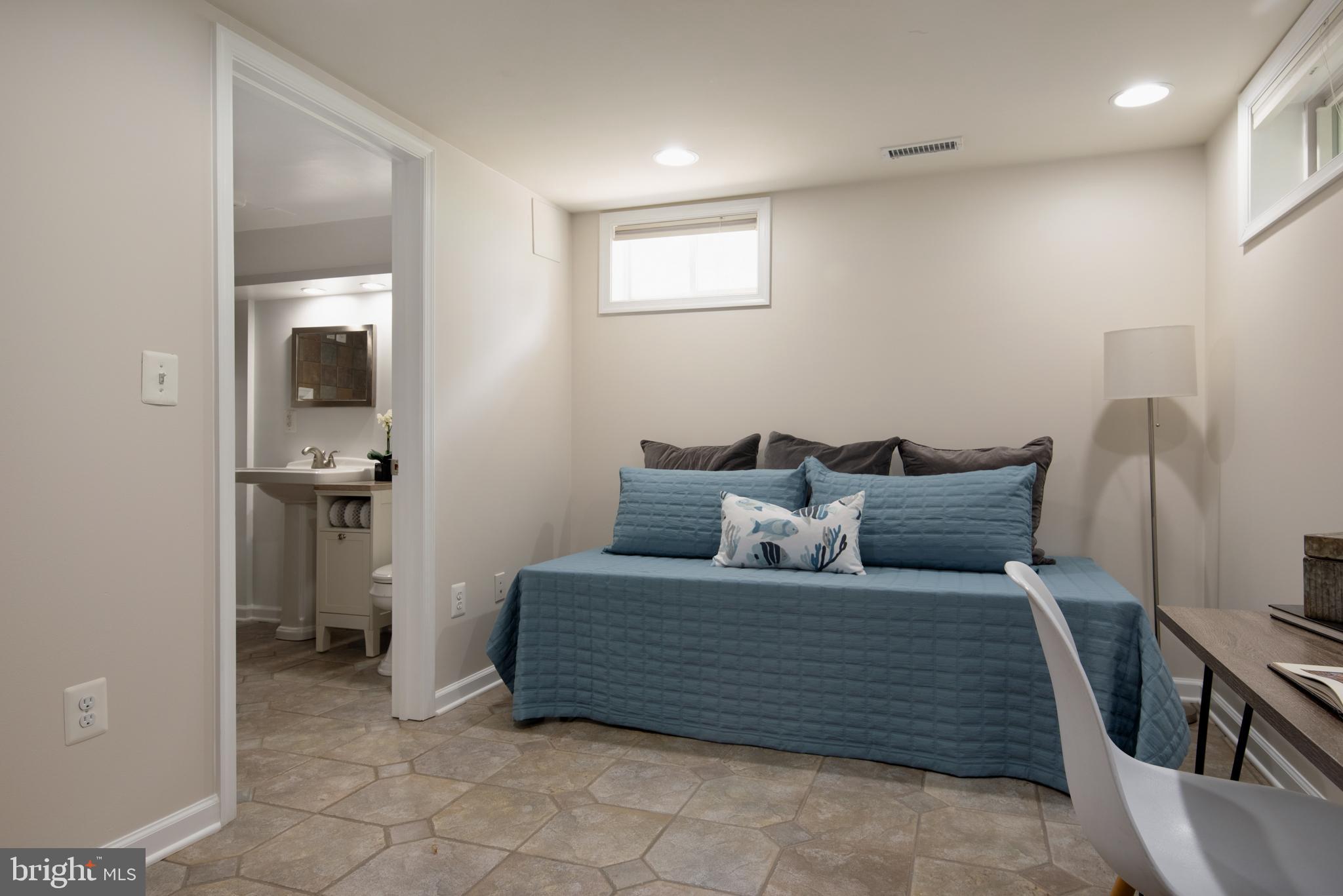 EASTPORT - Residential