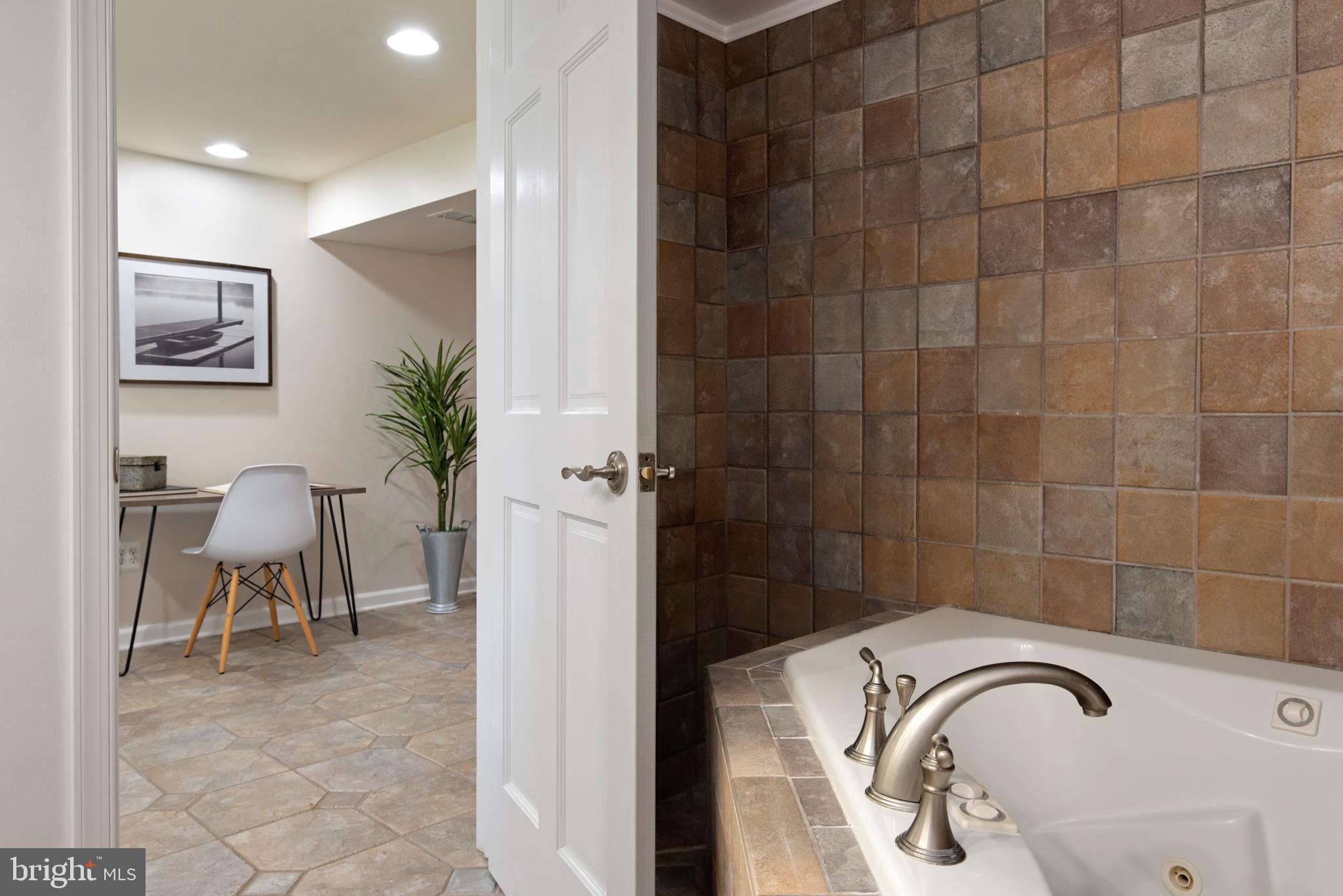 EASTPORT - Residential