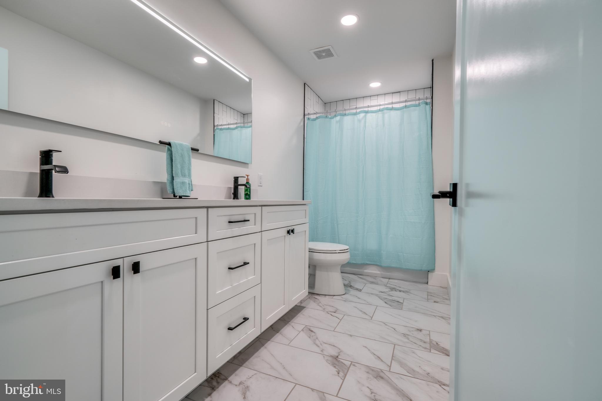 AURORA HILLS - Residential