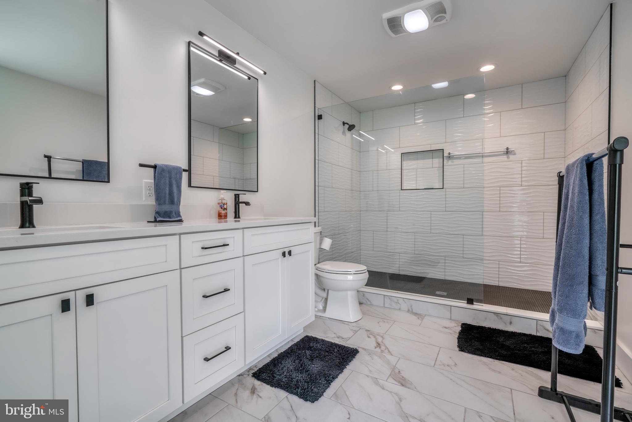 AURORA HILLS - Residential