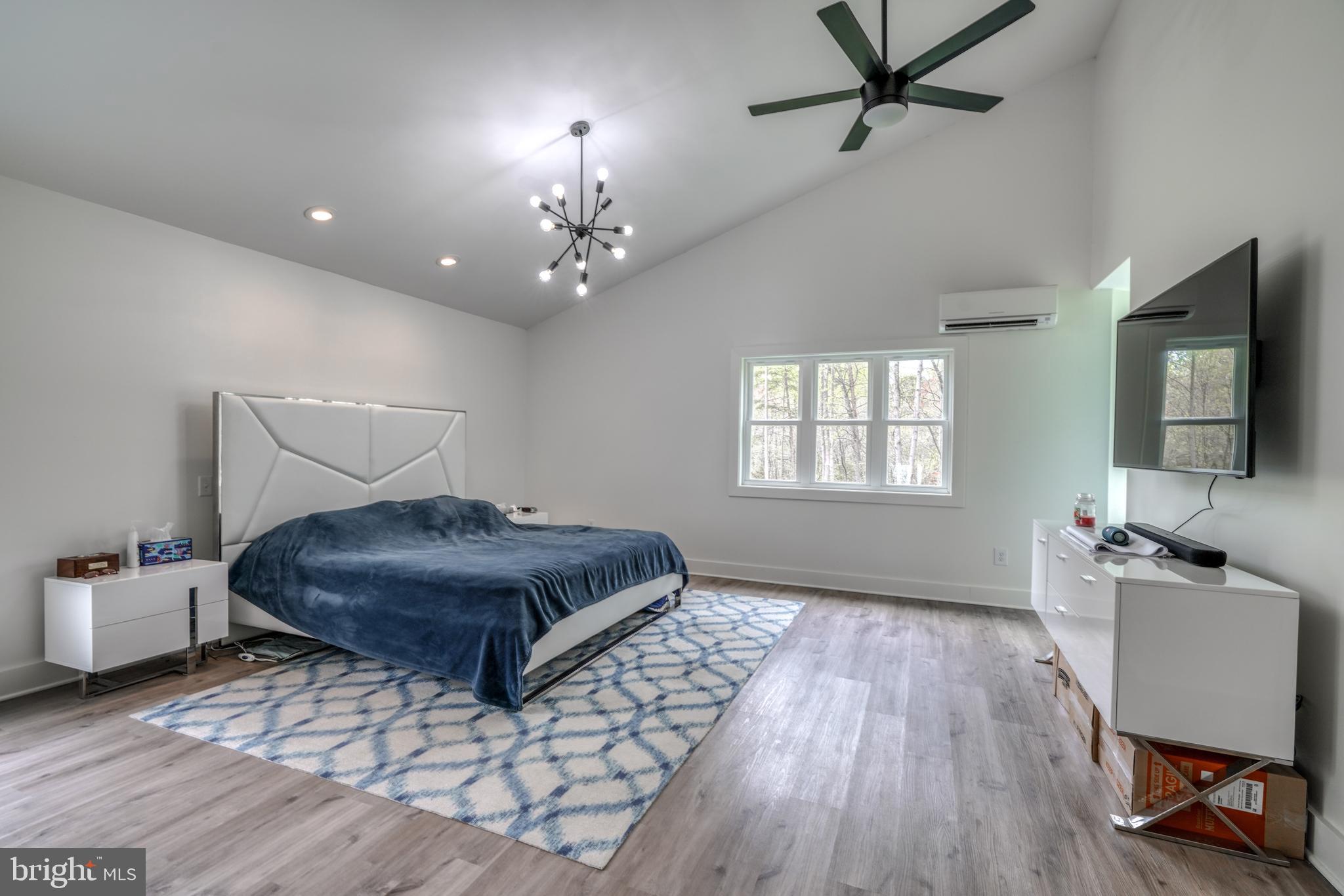 AURORA HILLS - Residential