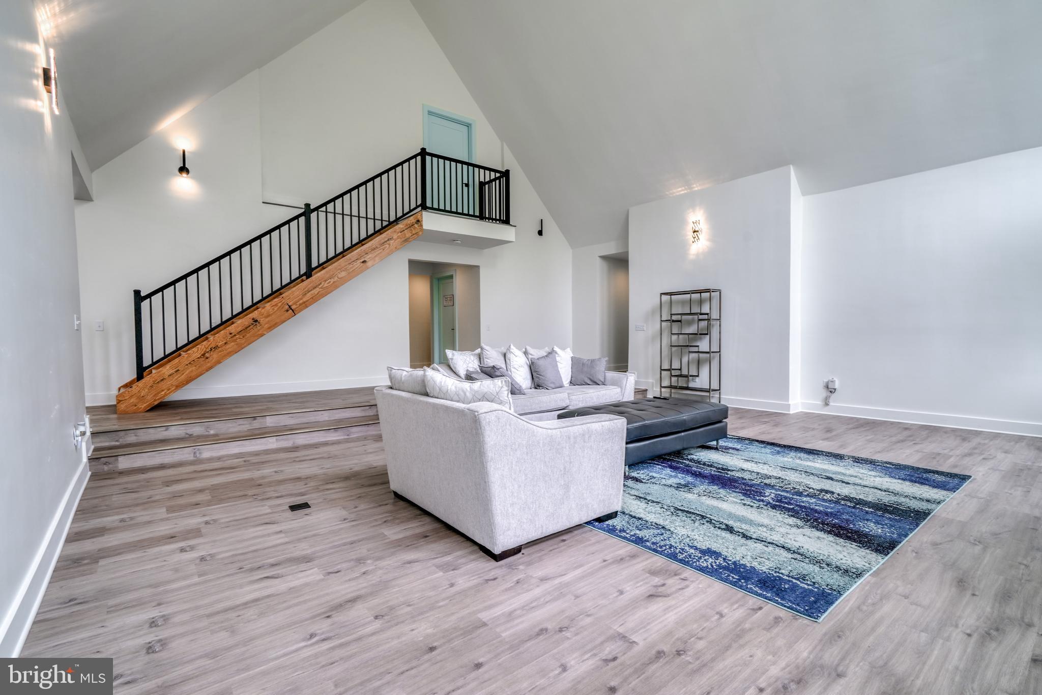 AURORA HILLS - Residential