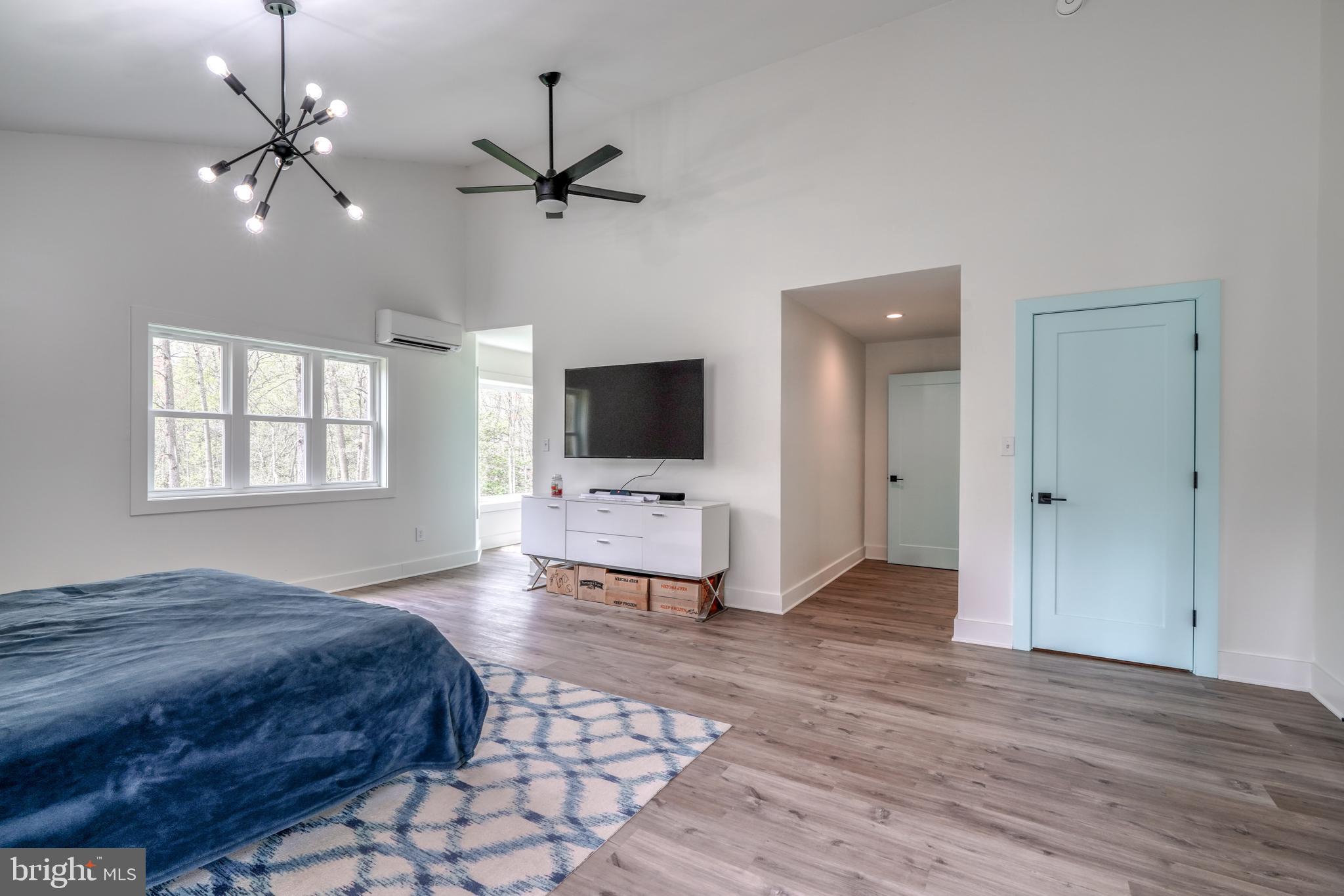 AURORA HILLS - Residential