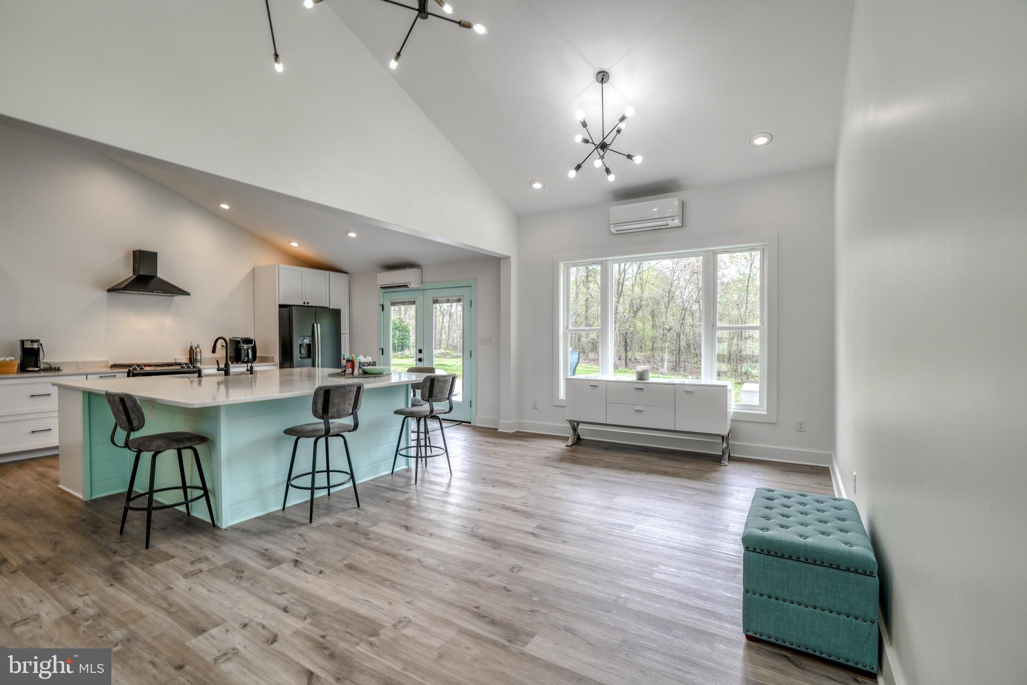 AURORA HILLS - Residential