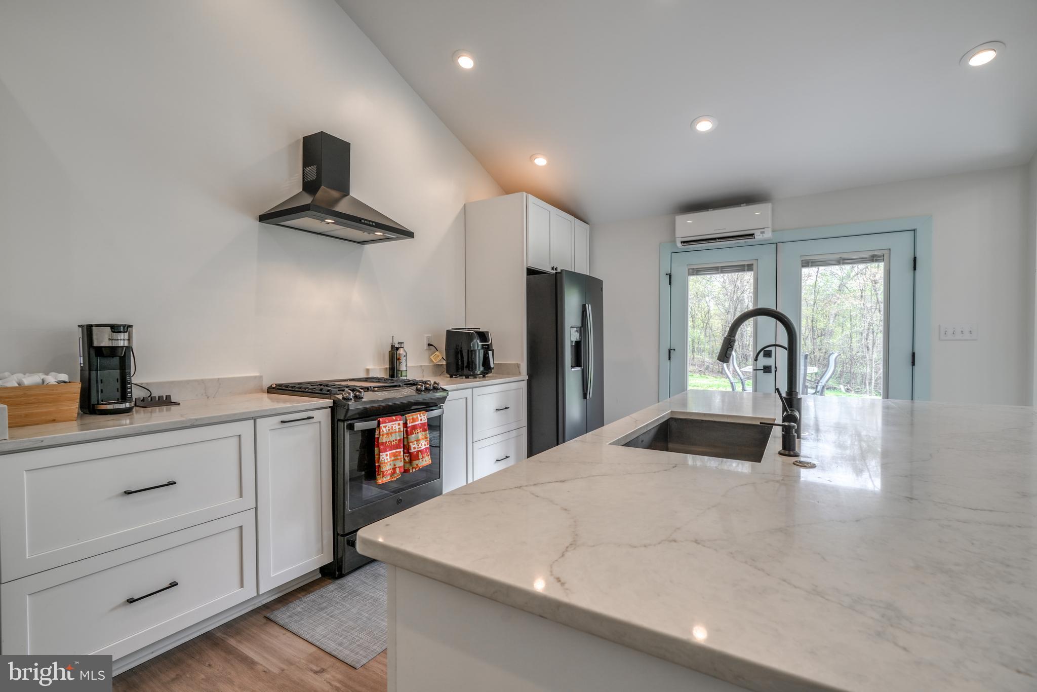 AURORA HILLS - Residential