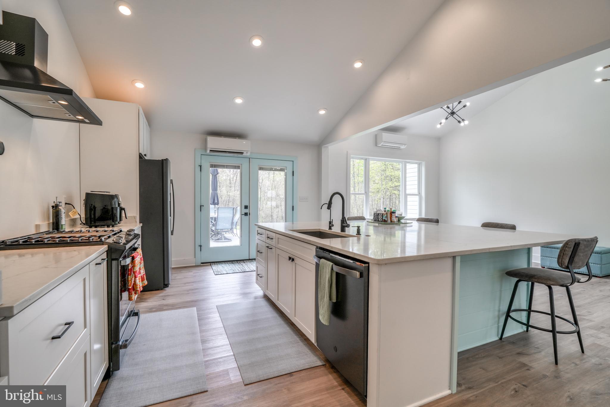 AURORA HILLS - Residential