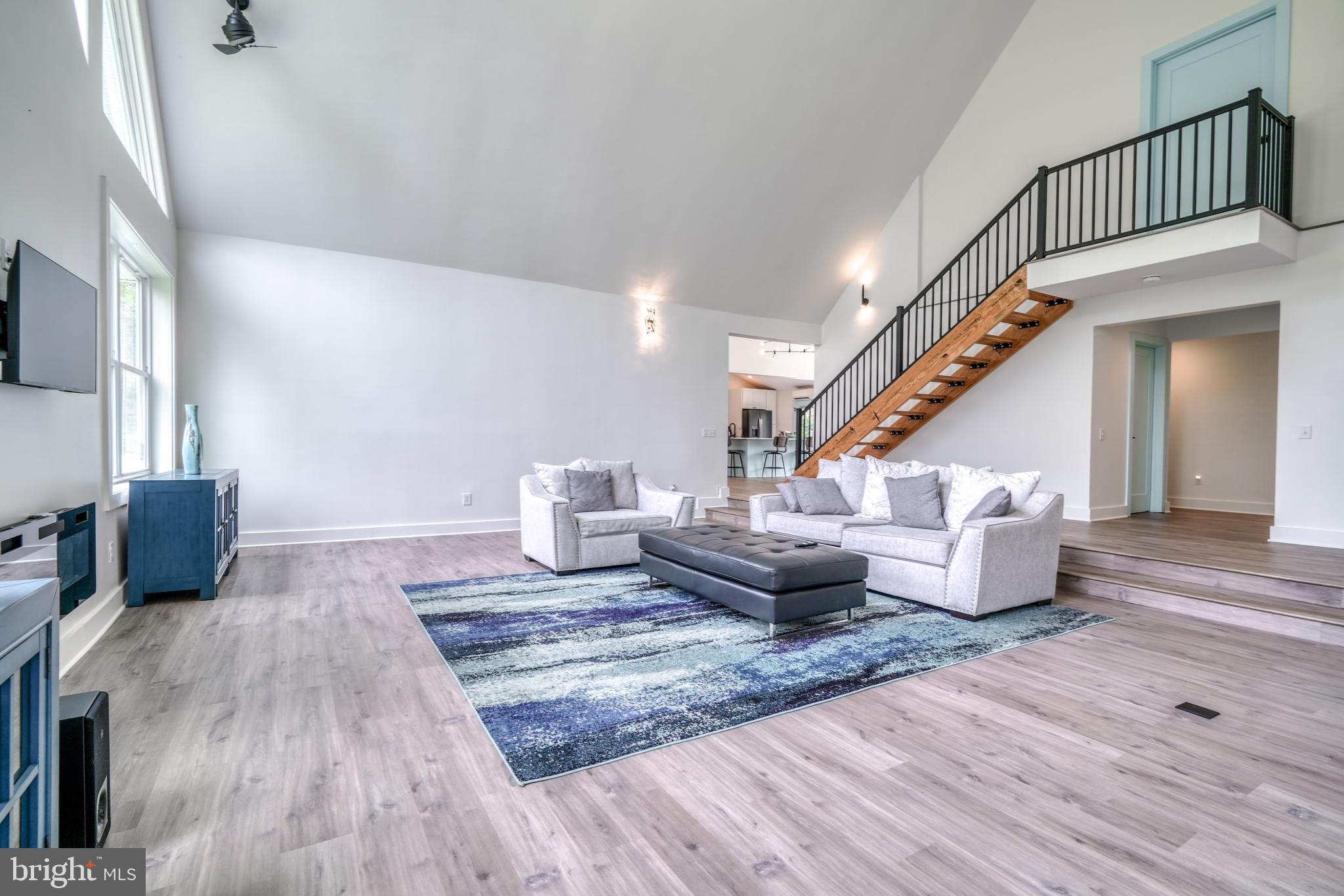 AURORA HILLS - Residential