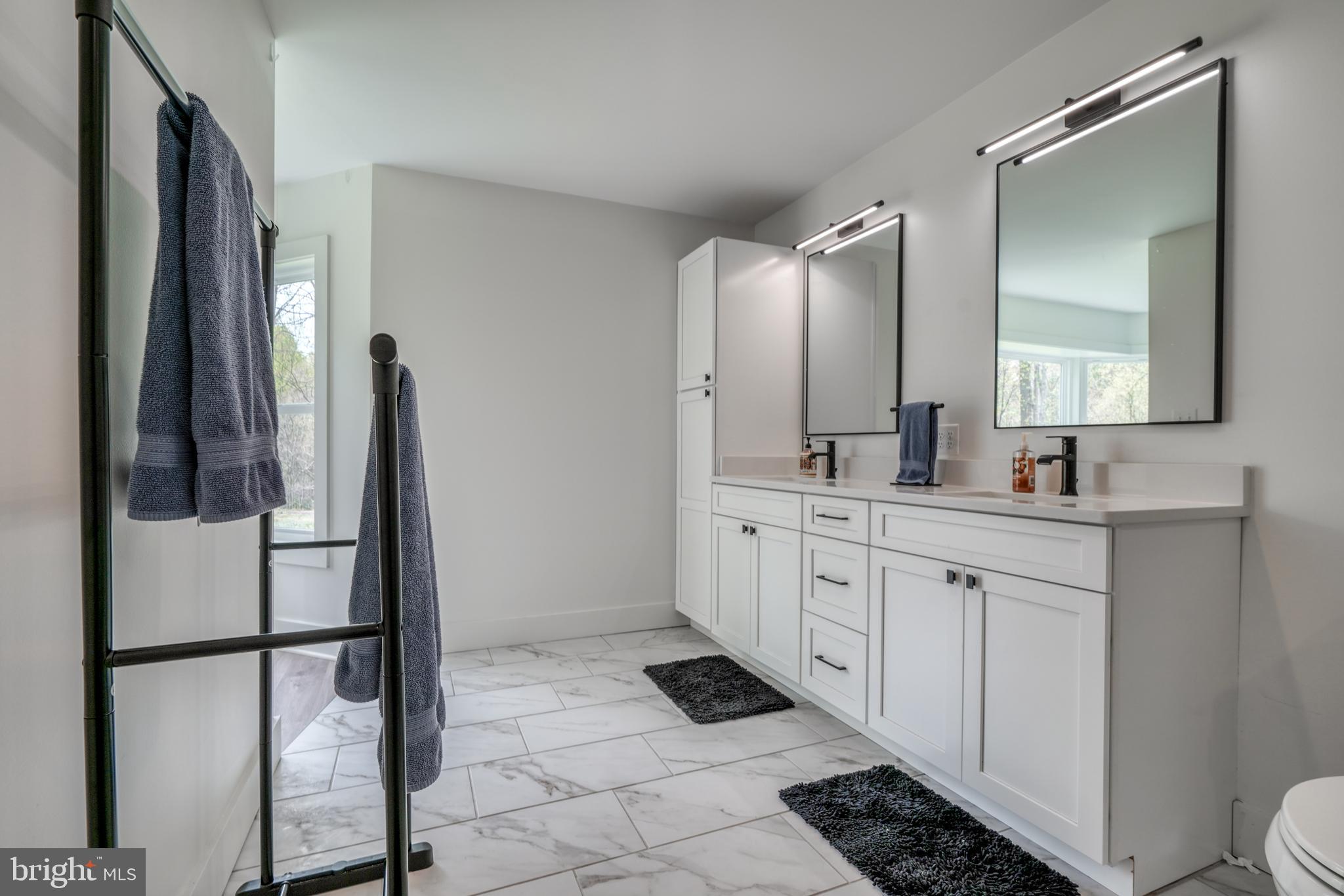 AURORA HILLS - Residential