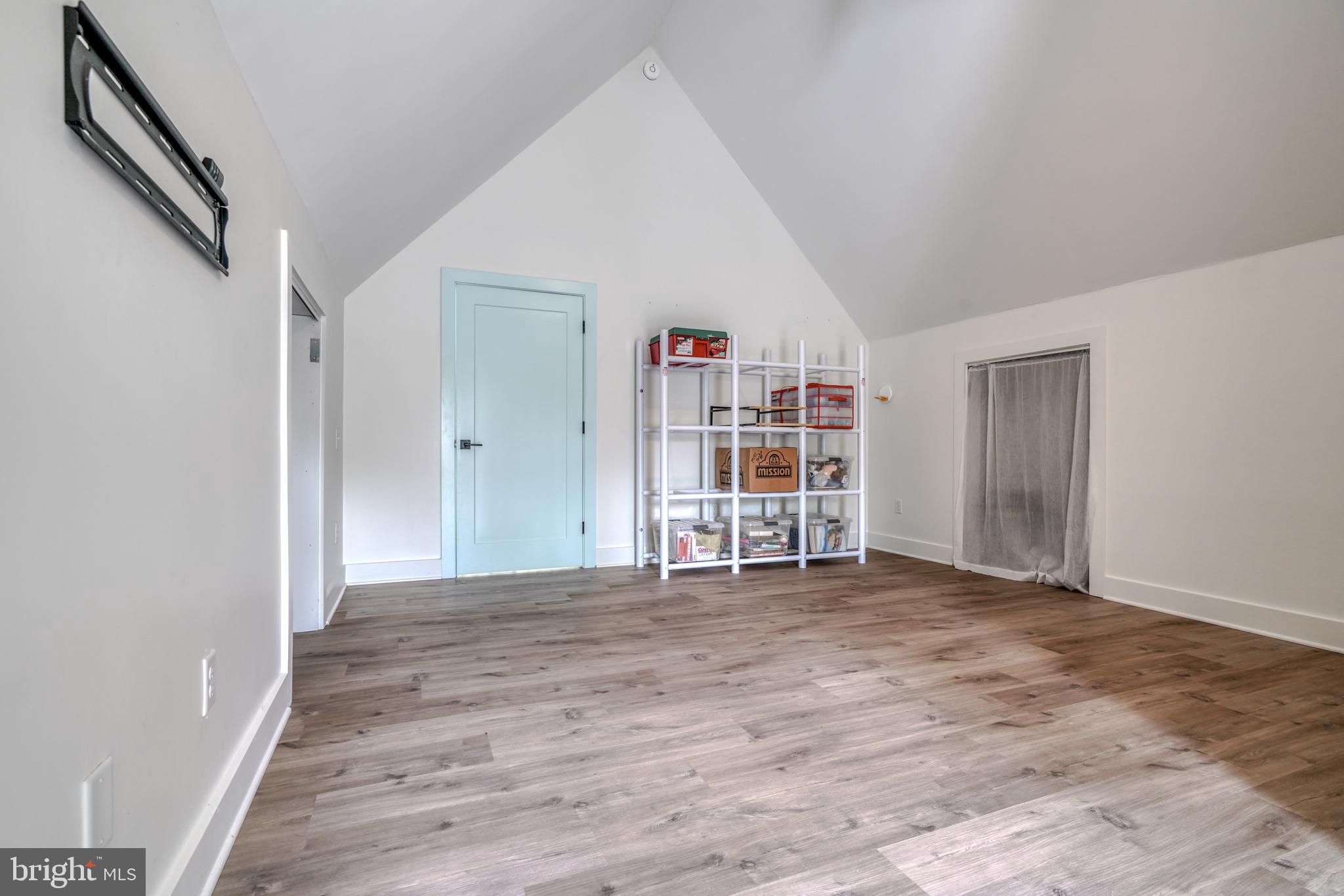 AURORA HILLS - Residential