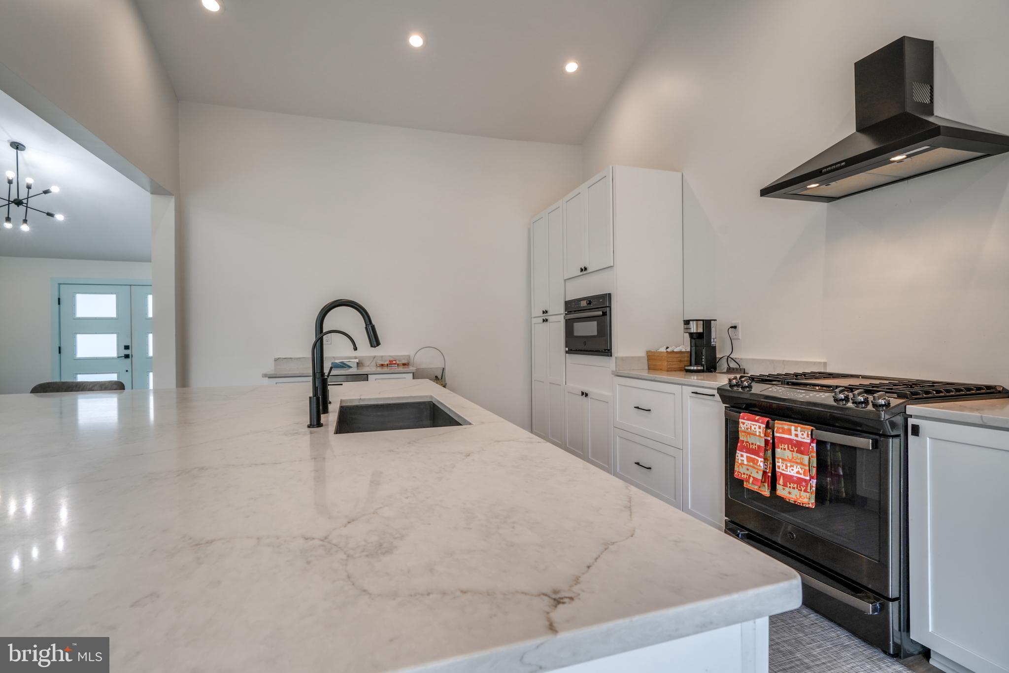 AURORA HILLS - Residential