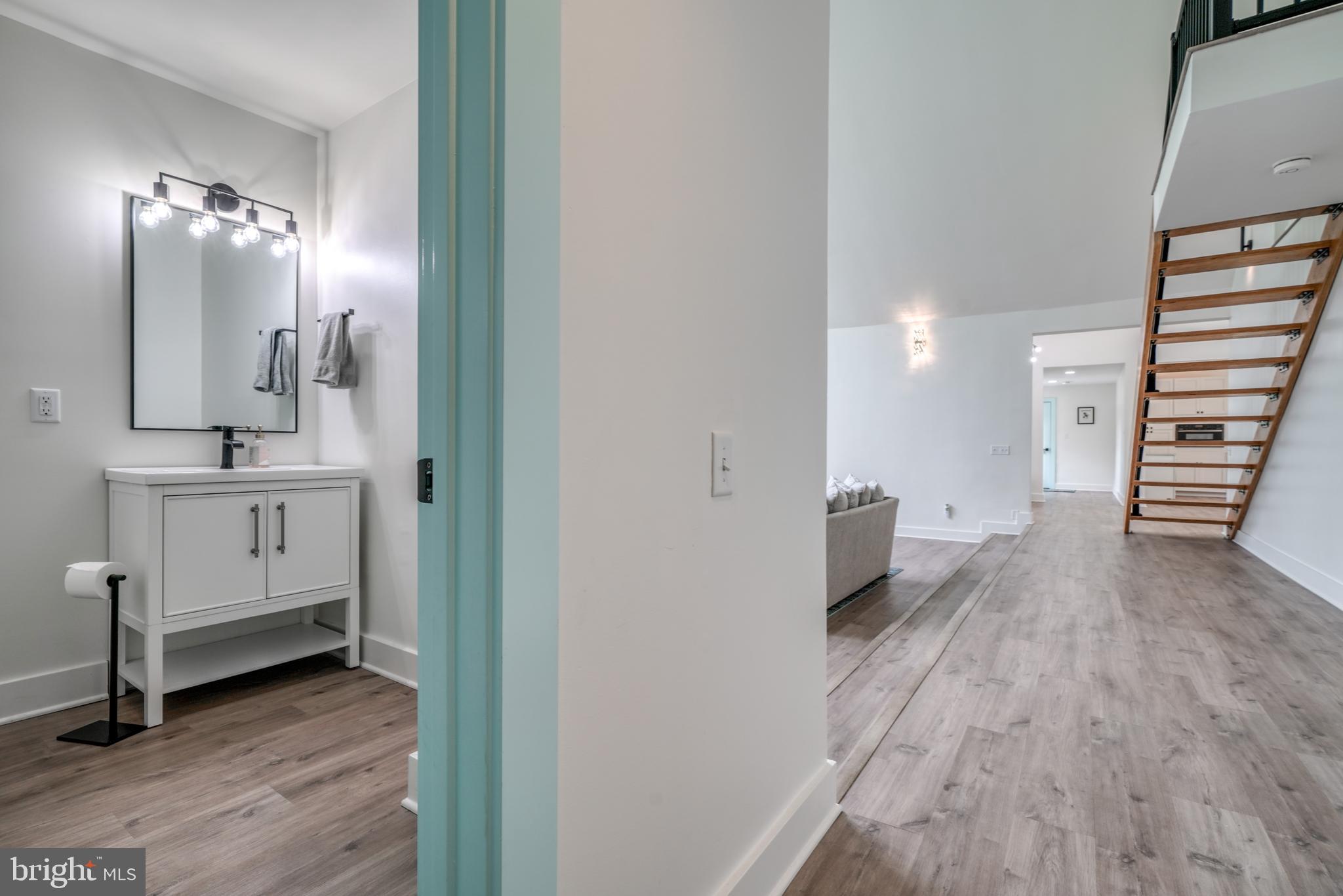 AURORA HILLS - Residential