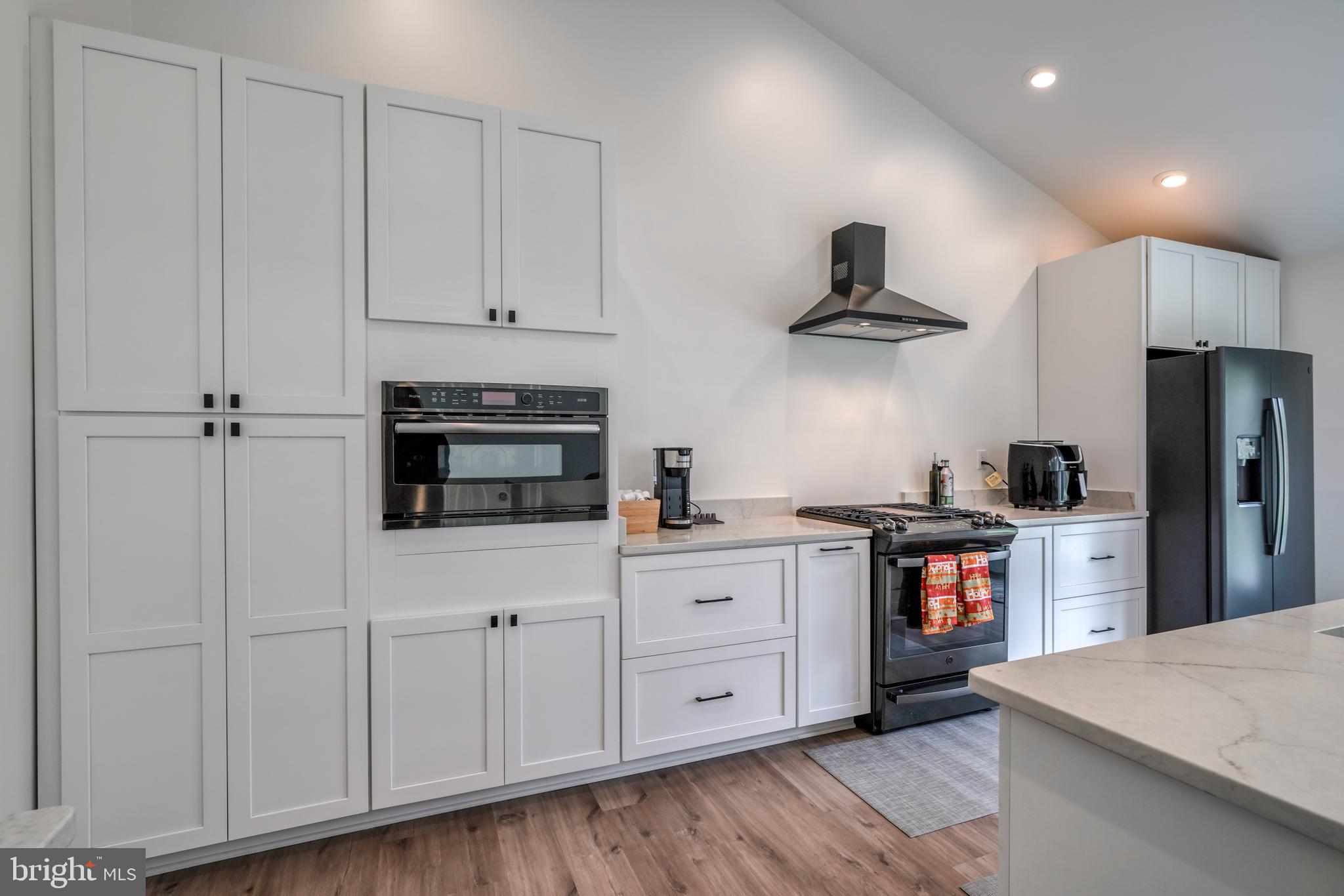 AURORA HILLS - Residential