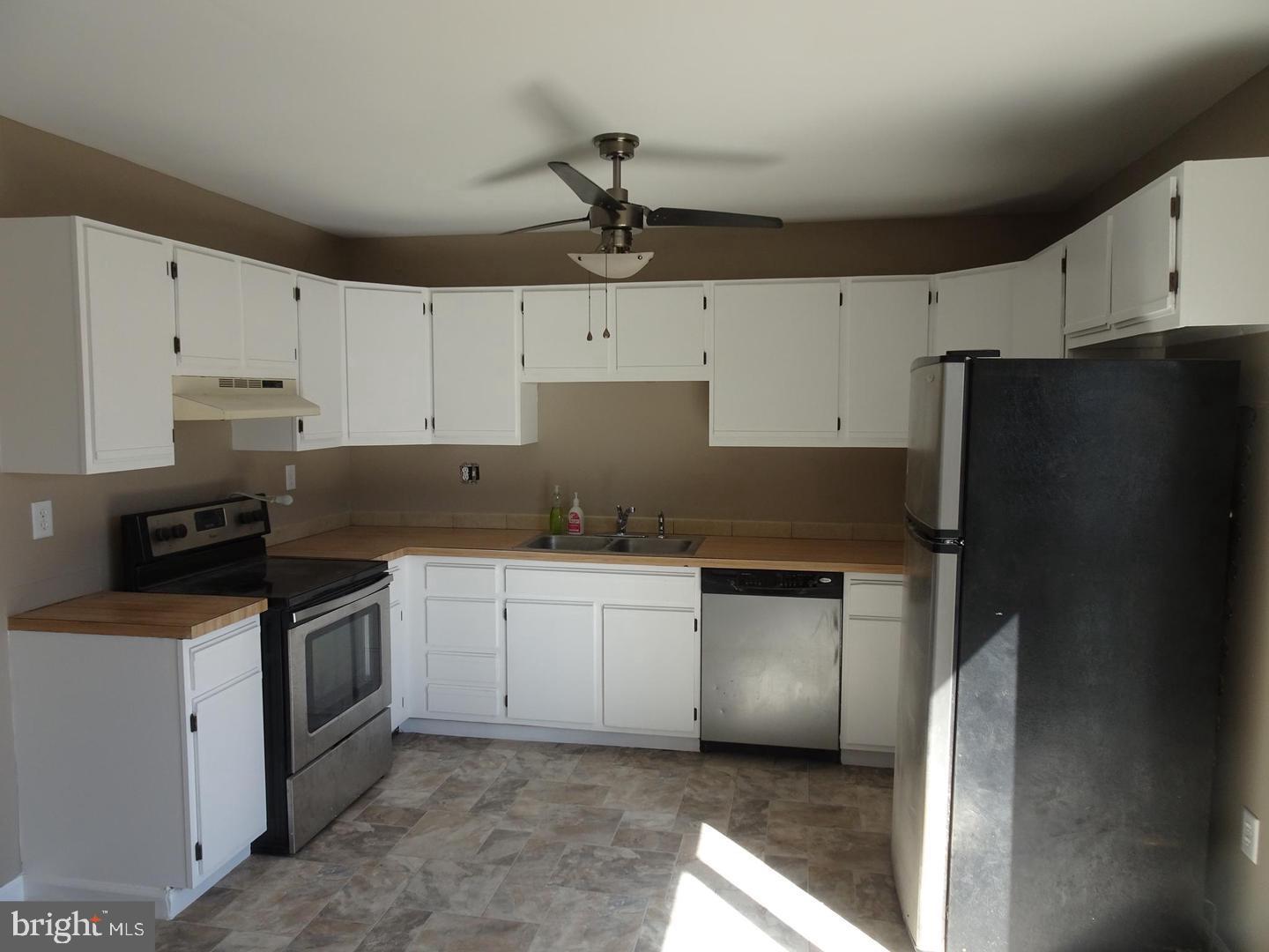 BARWOOD - Residential Lease