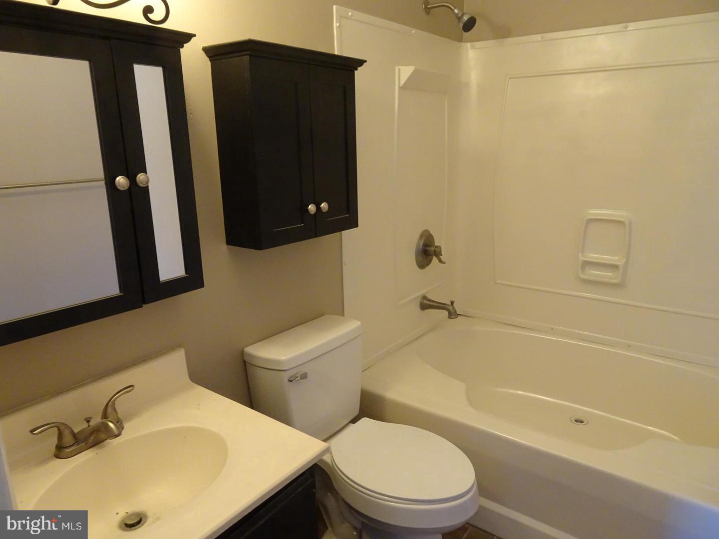BARWOOD - Residential Lease